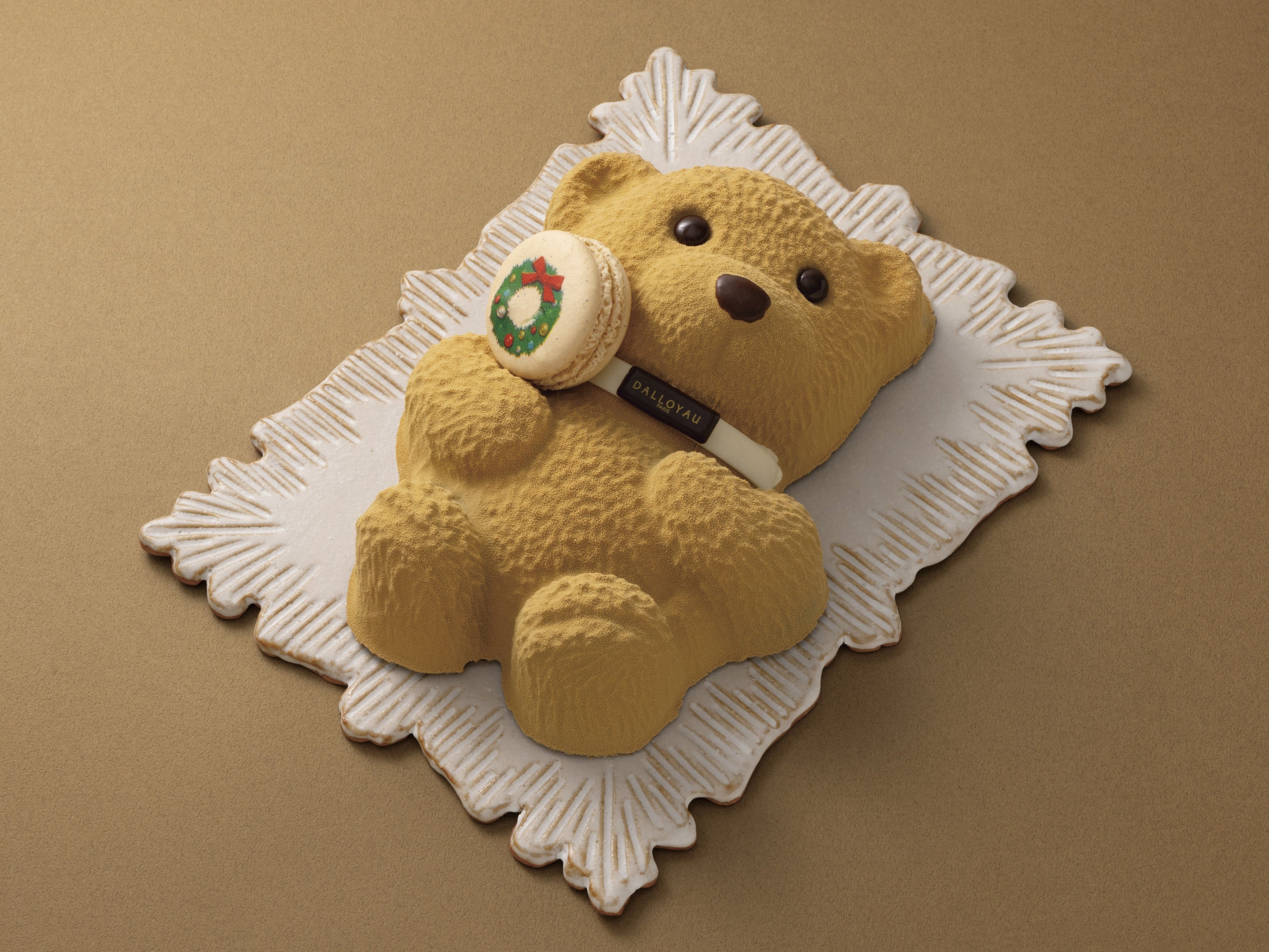 ノエル ヌヌルス（8,856円）  ダロワイヨ（グランスタ東京／B1改札内 銀の鈴エリア プレシャススイーツA 期間限定ショップ）