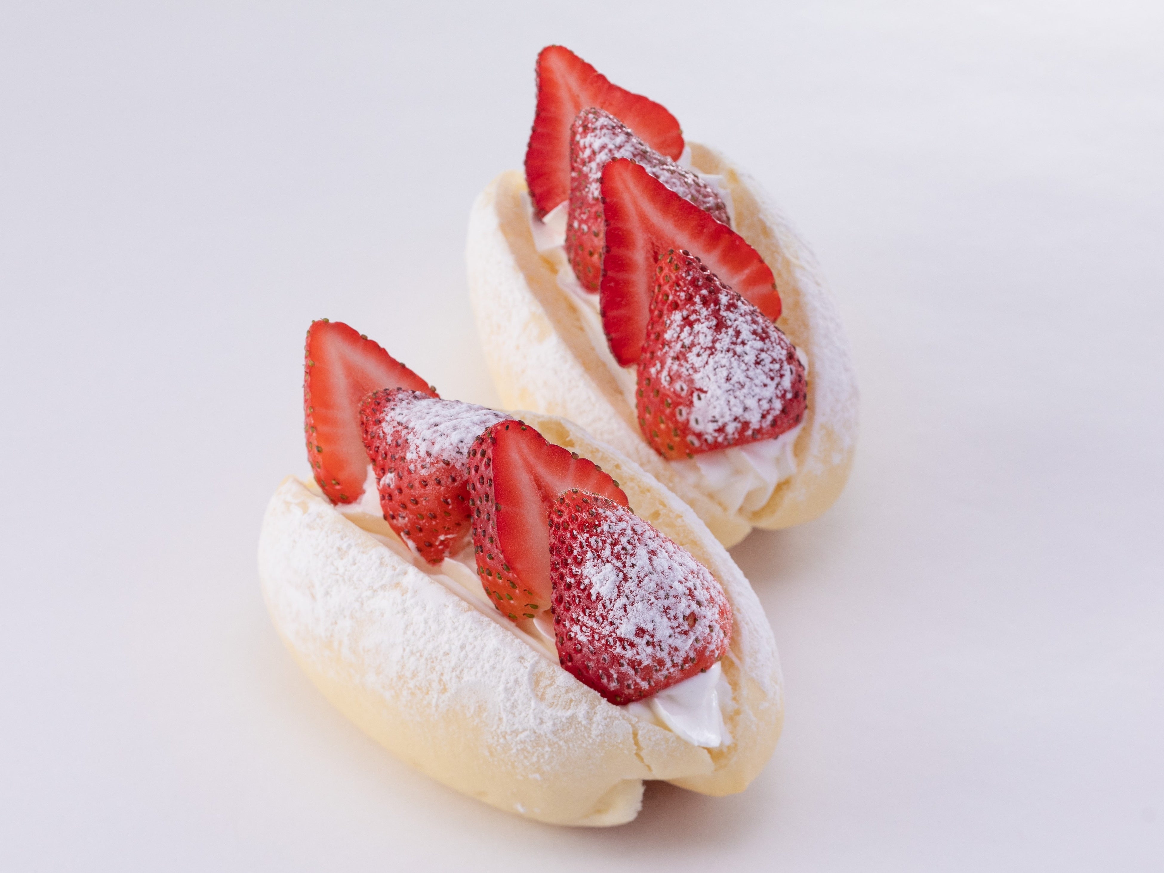 いちごのホイップ サンド&nbsp; 1個 260円／ラ ブランジュリ キィニョン（上野）