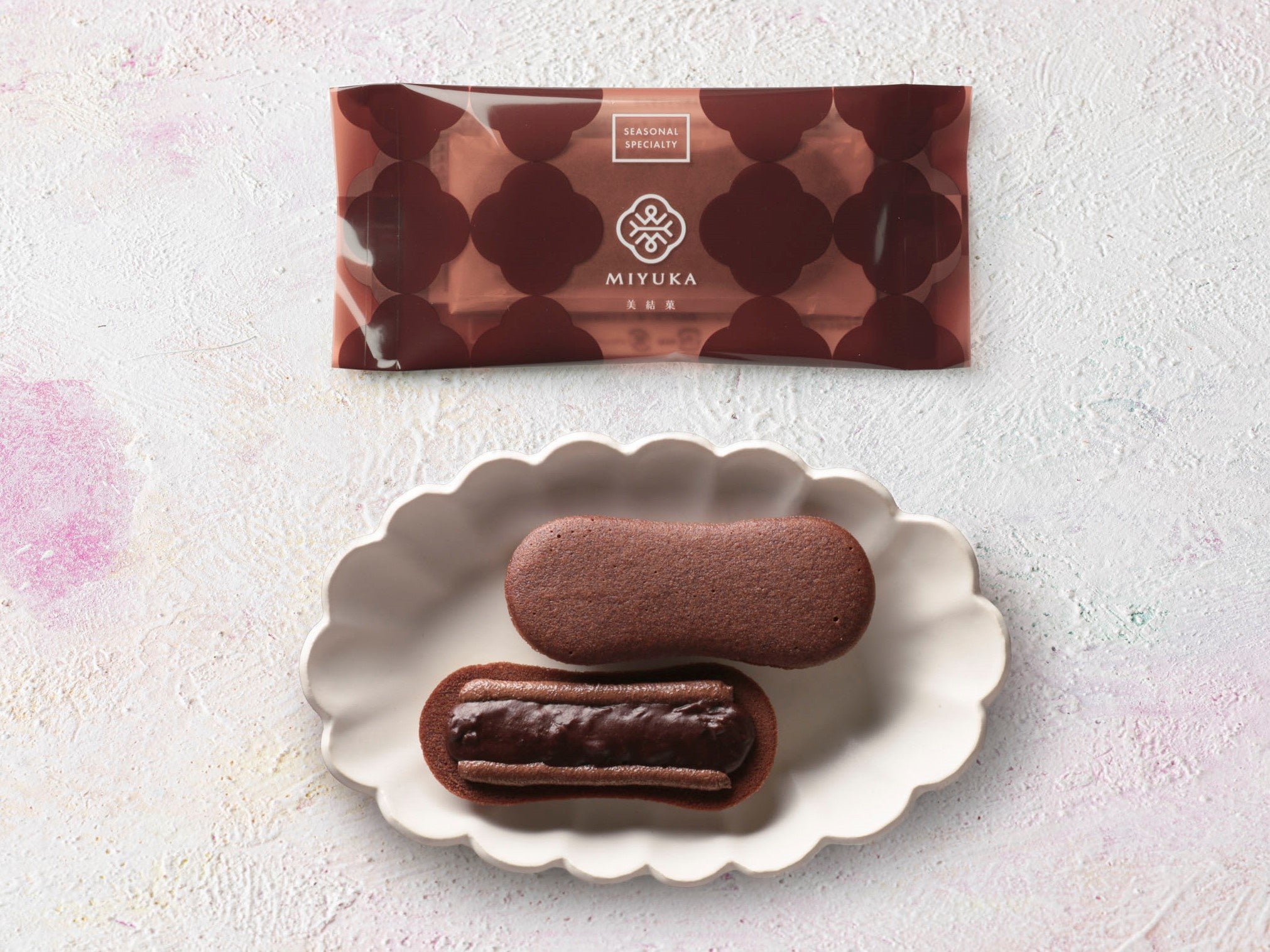 美結菓　生バターと ショコラあんのふわシャリ サンド  1個 350円／MIYUKA（グランスタ東京）