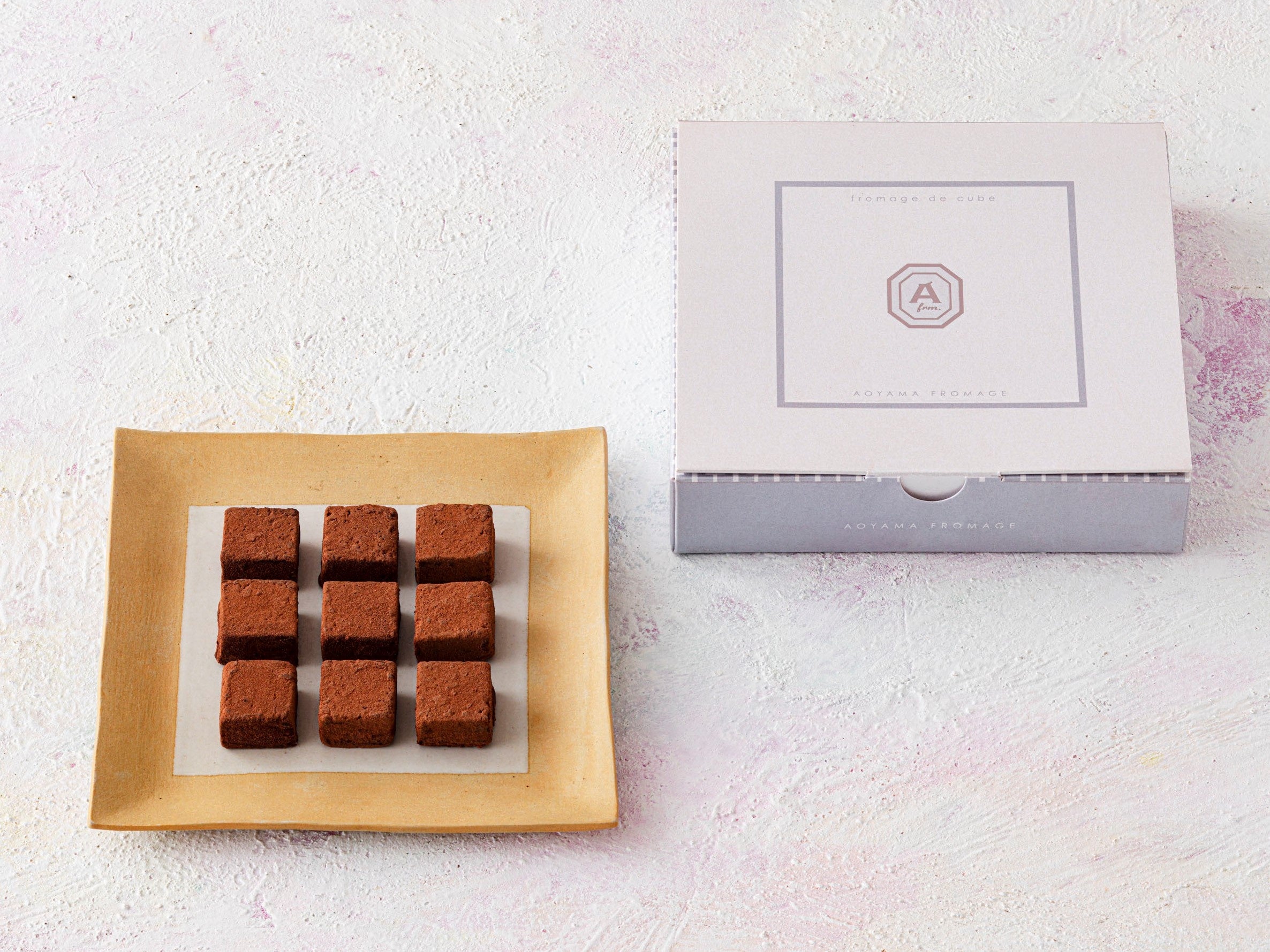 フロマージュ・デ・キューブ ショコラ&nbsp; 25個入 1,296円／青山フローマージュ（エキュート大宮 ノース）