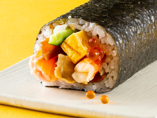 竹若海鮮恵方巻　2,200円／ハーフサイズ 1,100円  築地竹若（品川）