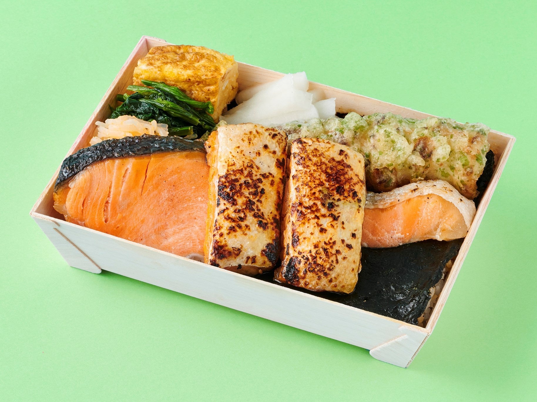 【B】海苔弁　海々  1折 1,550円（テイクアウト）／刷毛じょうゆ 海苔弁山登り