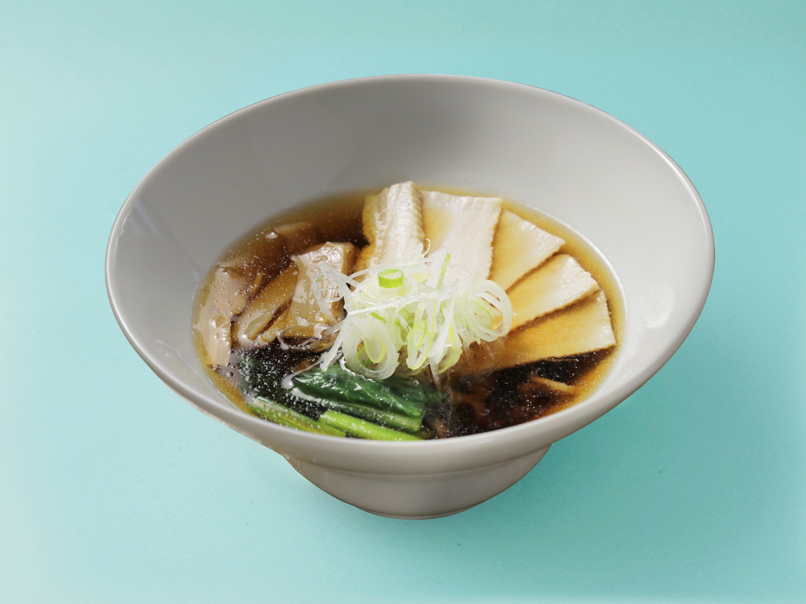 【A】喜多方らーめん（チャーシュー2倍）  1,600円（イートイン）／ FUKAHIRE fin-fin