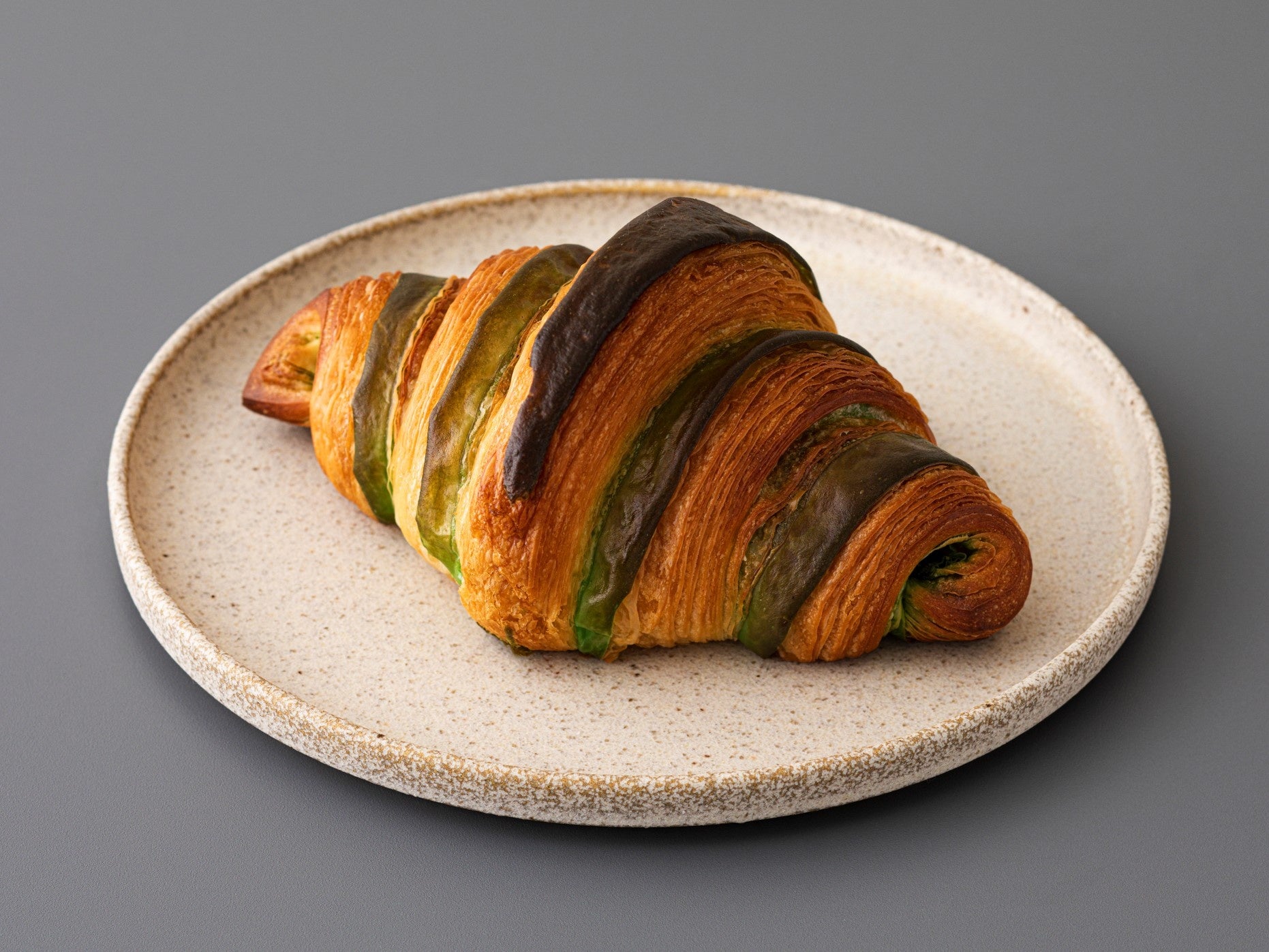 抹茶クロワッサン  1個　345円（テイクアウト）、352円（イートイン）／デイジイ東京（グランスタ東京／B1改札内 北通路エリア）