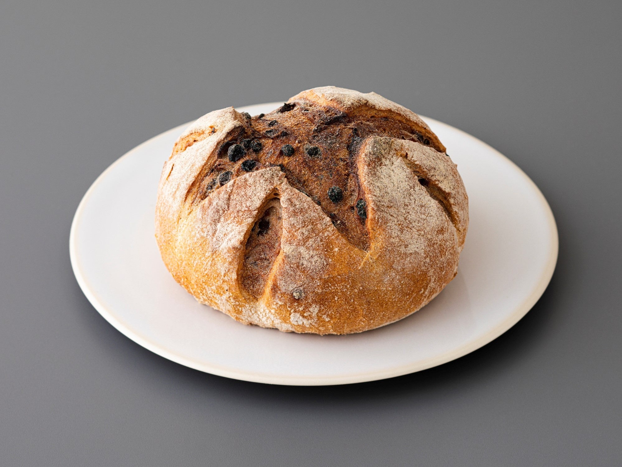 ブルジョン  1個　648円（テイクアウト）、660円（イートイン）／BURDIGALA TOKYO（グランスタ東京／B1改札内 銀の鈴エリア）