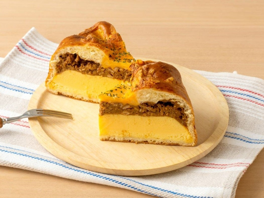 王様の熟肉カレーたまごサンド1／8  1個　550円（テイクアウト）／TAMASANPARK （エキュート大宮／イベント：コモレビ広場）