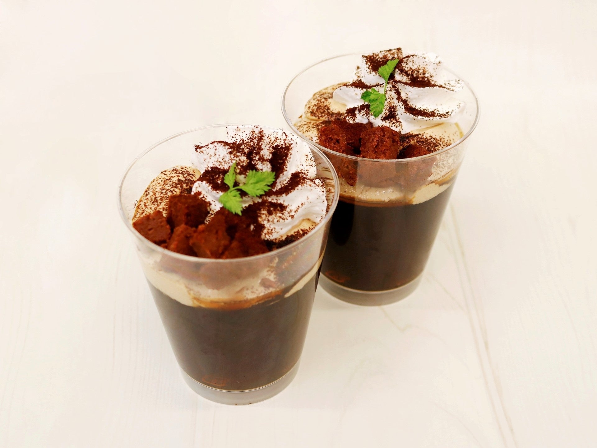 ５CCオリジナルコーヒーゼリー  1個　480円（テイクアウト・イートイン共通）／ファイブクロスティーズコーヒー（エキュート日暮里）