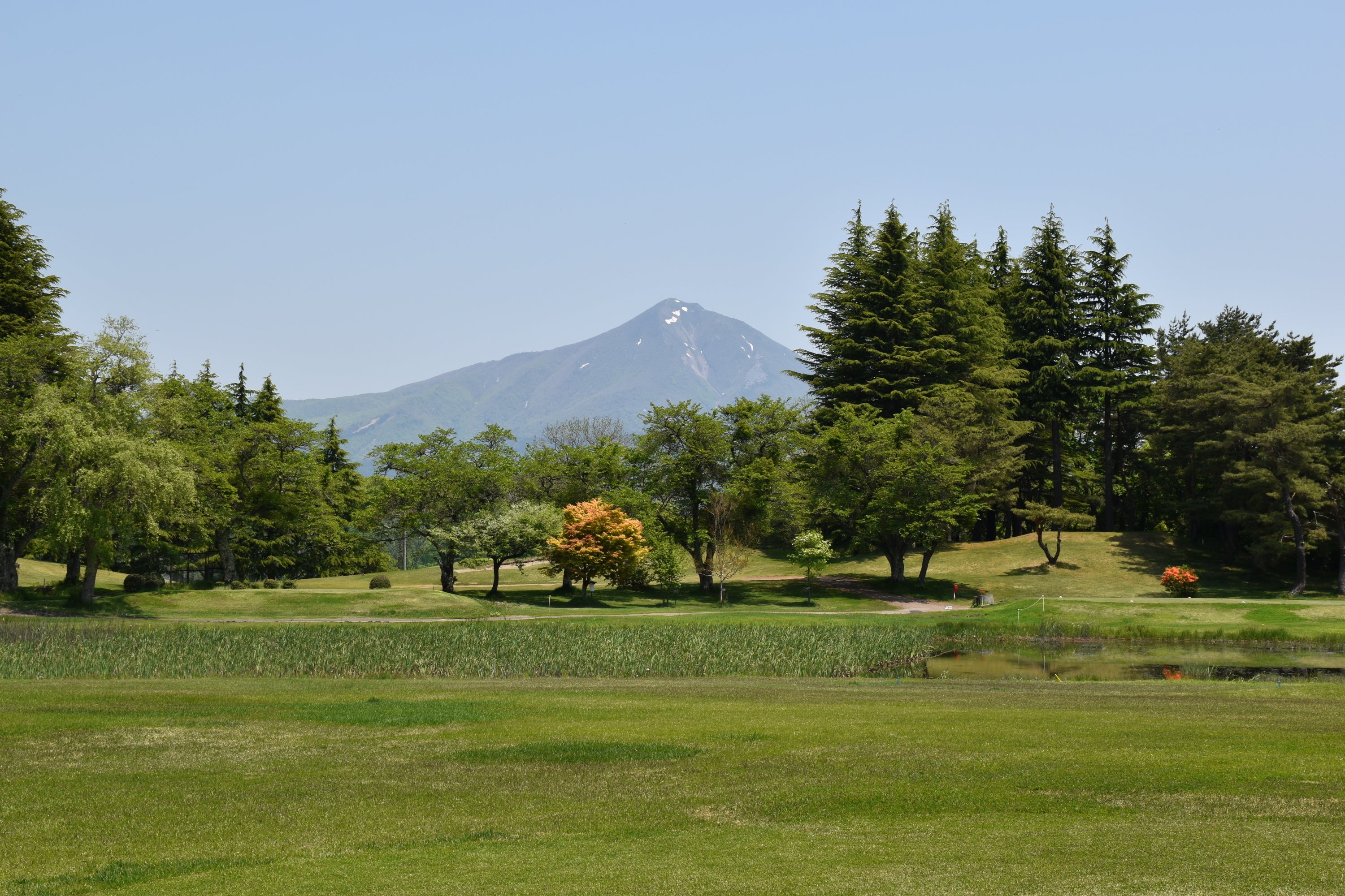 美しい会津磐梯山が見えるホール