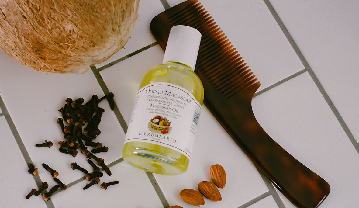 サラリと髪になじむ重くないヘアオイル「マカッサル ヘアオイル」