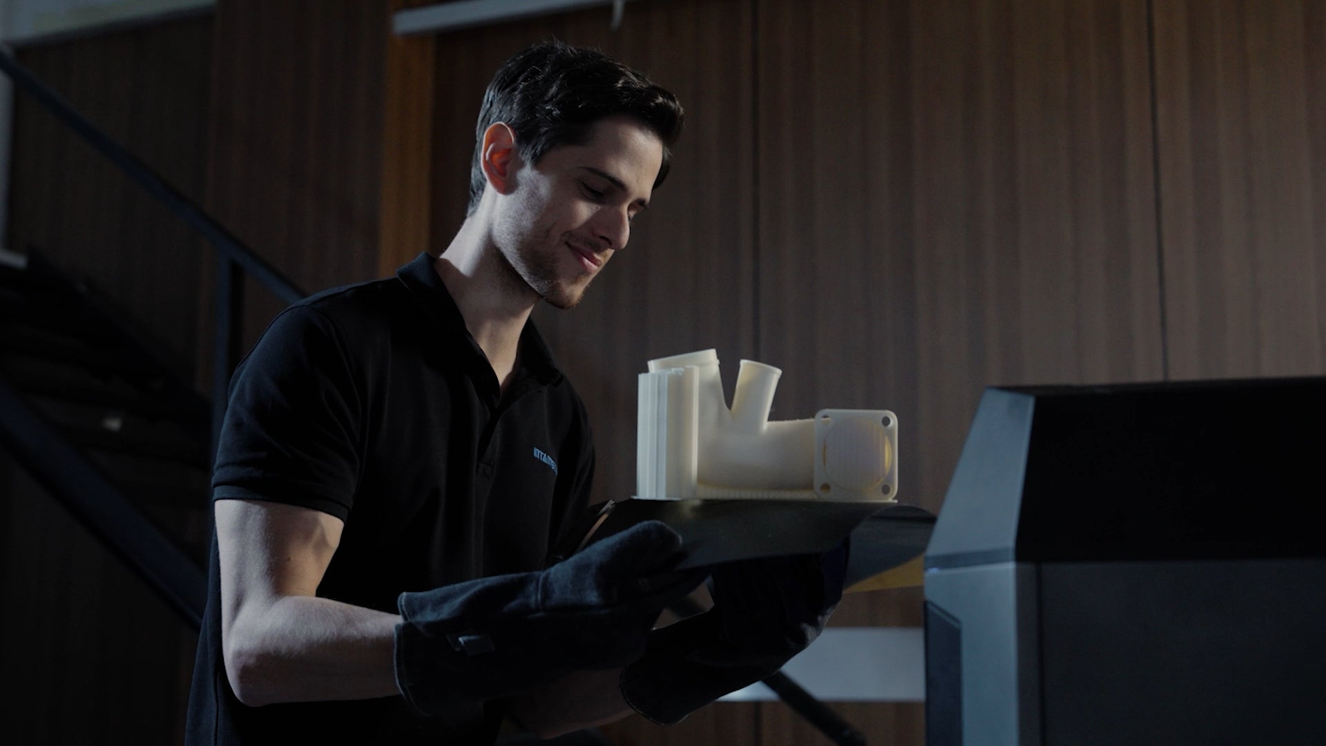 株式会社フュージョンテクノロジー チャンバー温度100℃で「反らない」造形物を作成できる3Dプリンター INTAMSYS【FUNMAT PRO 310】を発売 3 -