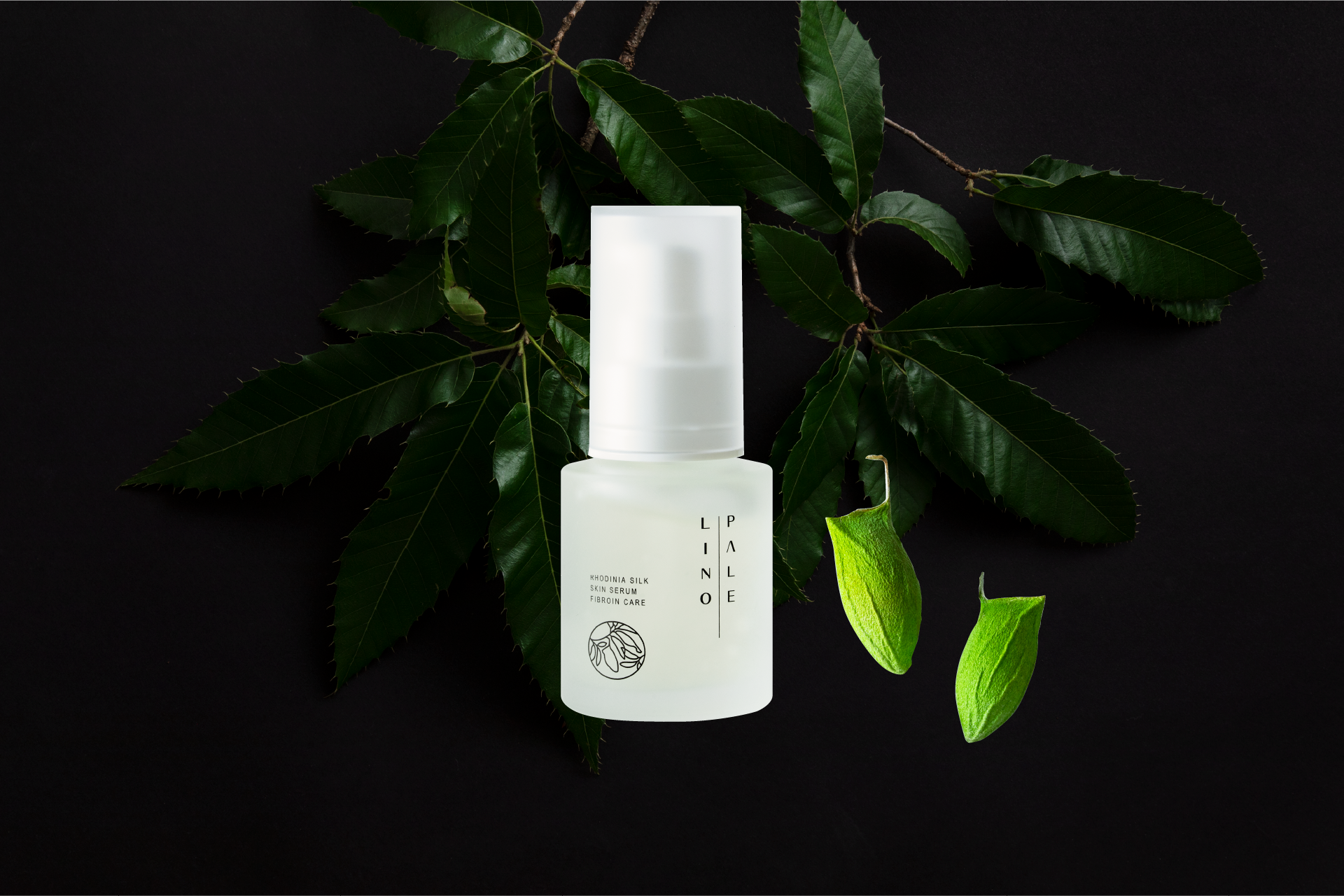 夜、浸み込む。ロディニアシルクのスキンセラム。