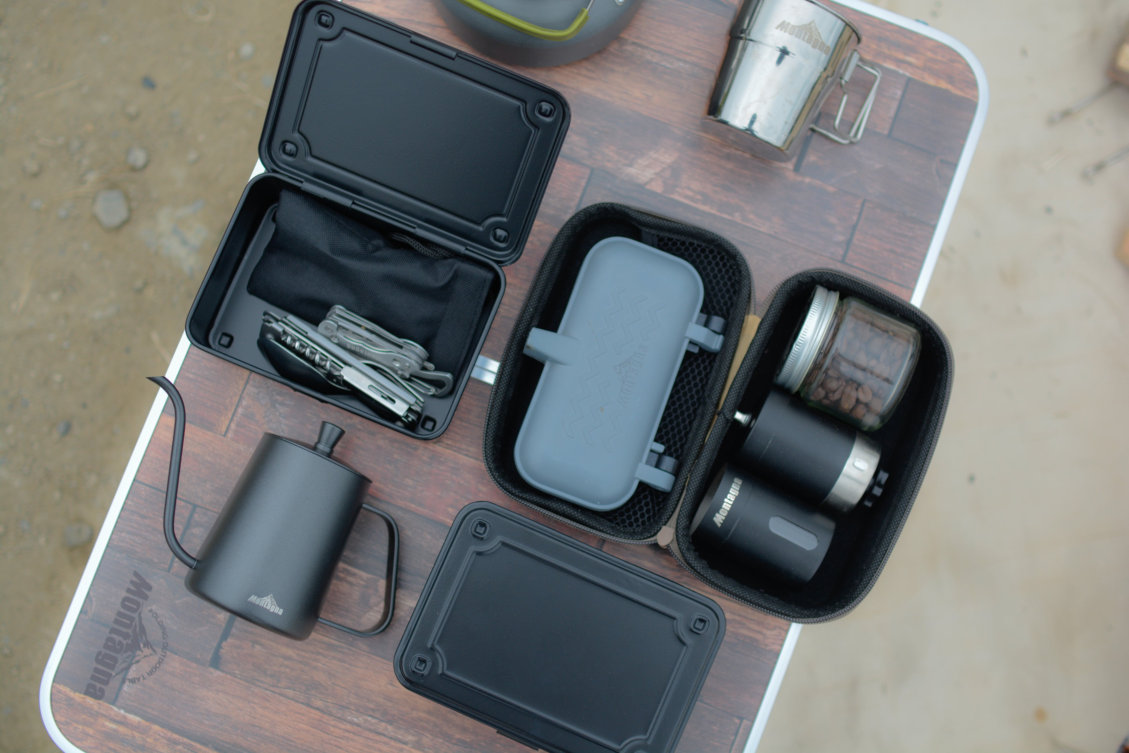 mont-bell アウトドアテーブル 収納バッグ付き 1122636_04_oak.webp