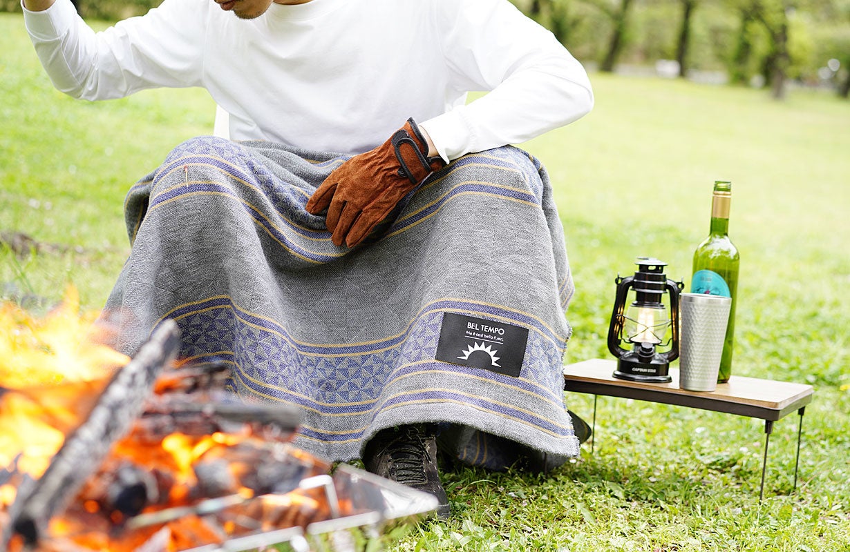 第2弾 ずっと焚火をしてたい 火の粉も愛せる 難燃ワイドケット 株式会社プレーリードッグのプレスリリース 第2弾 ずっと焚火をしてたい 火の粉も愛せる 難燃ワイドケット 株式会社プレーリードッグのプレスリリース