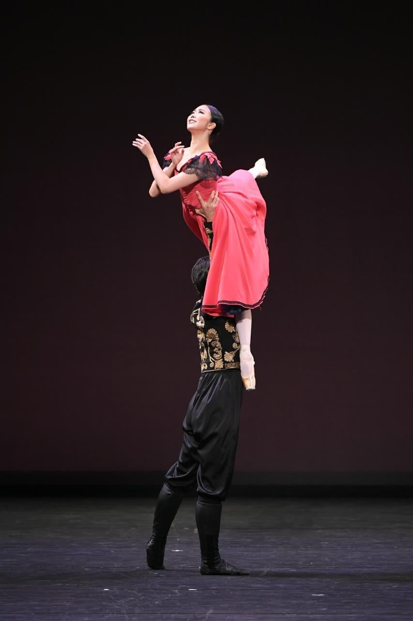 横浜バレエフェスティバル2023より 加瀬栞 撮影：フォトクリエイト白井力丸