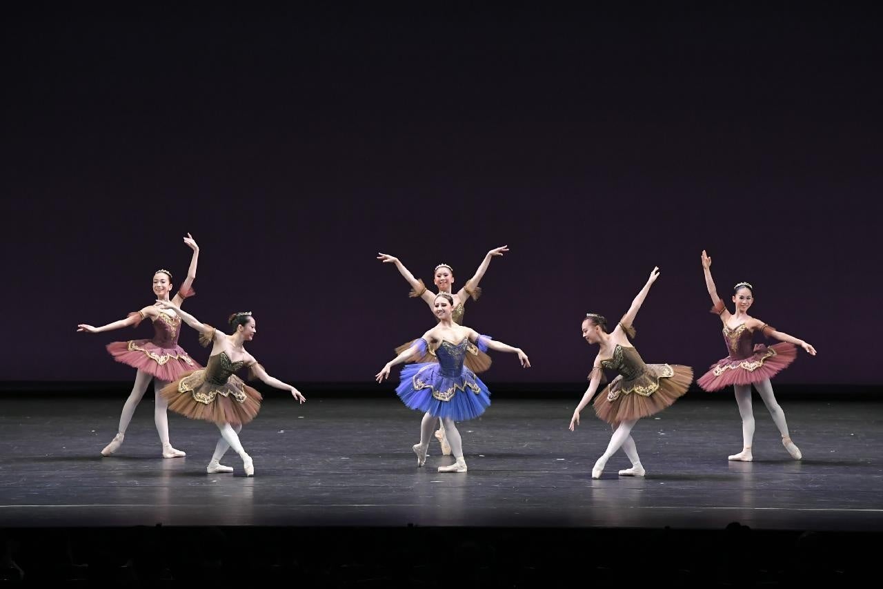 横浜バレエフェスティバル2023より 井関エレナ ジュンヌバレエYOKOHAMA 撮影：フォトクリエイト白井力丸