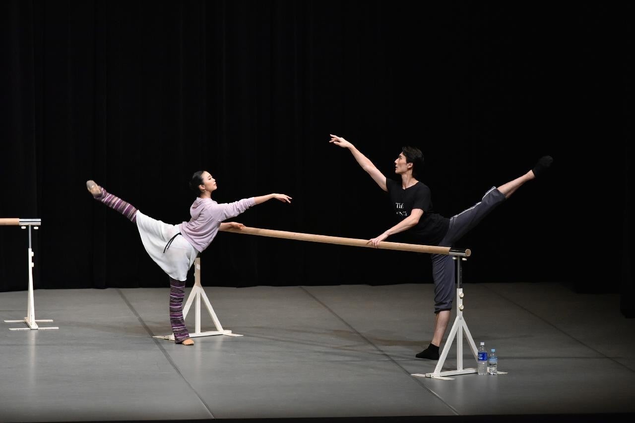 クラスレッスン風景（2022 年京都バレエプティ・コンセールより）