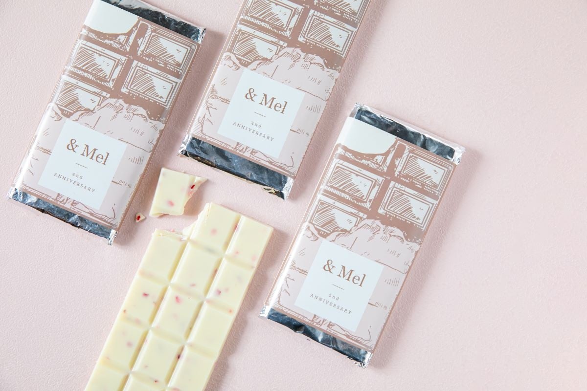 低糖質ホワイトストロベリーチョコ 糖質33%OFF 食物繊維は7.4g入り