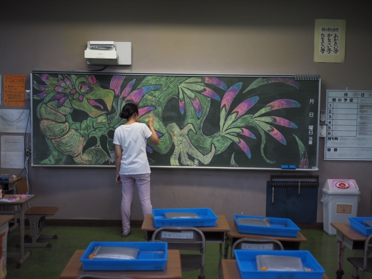 黒板ジャックの制作（長野県青木村立青木小学校）