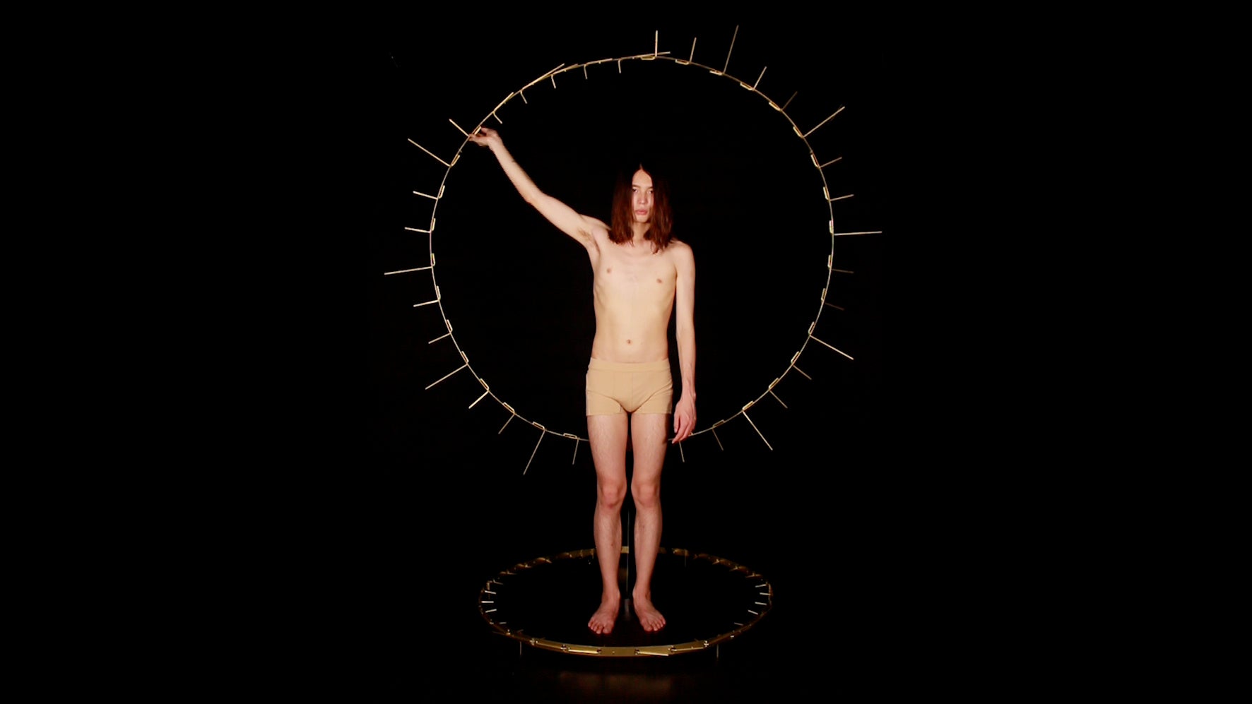 林深音 《compass》 鉄、ネオジム磁石 H1600×W1200×D1200（mm） 2018年