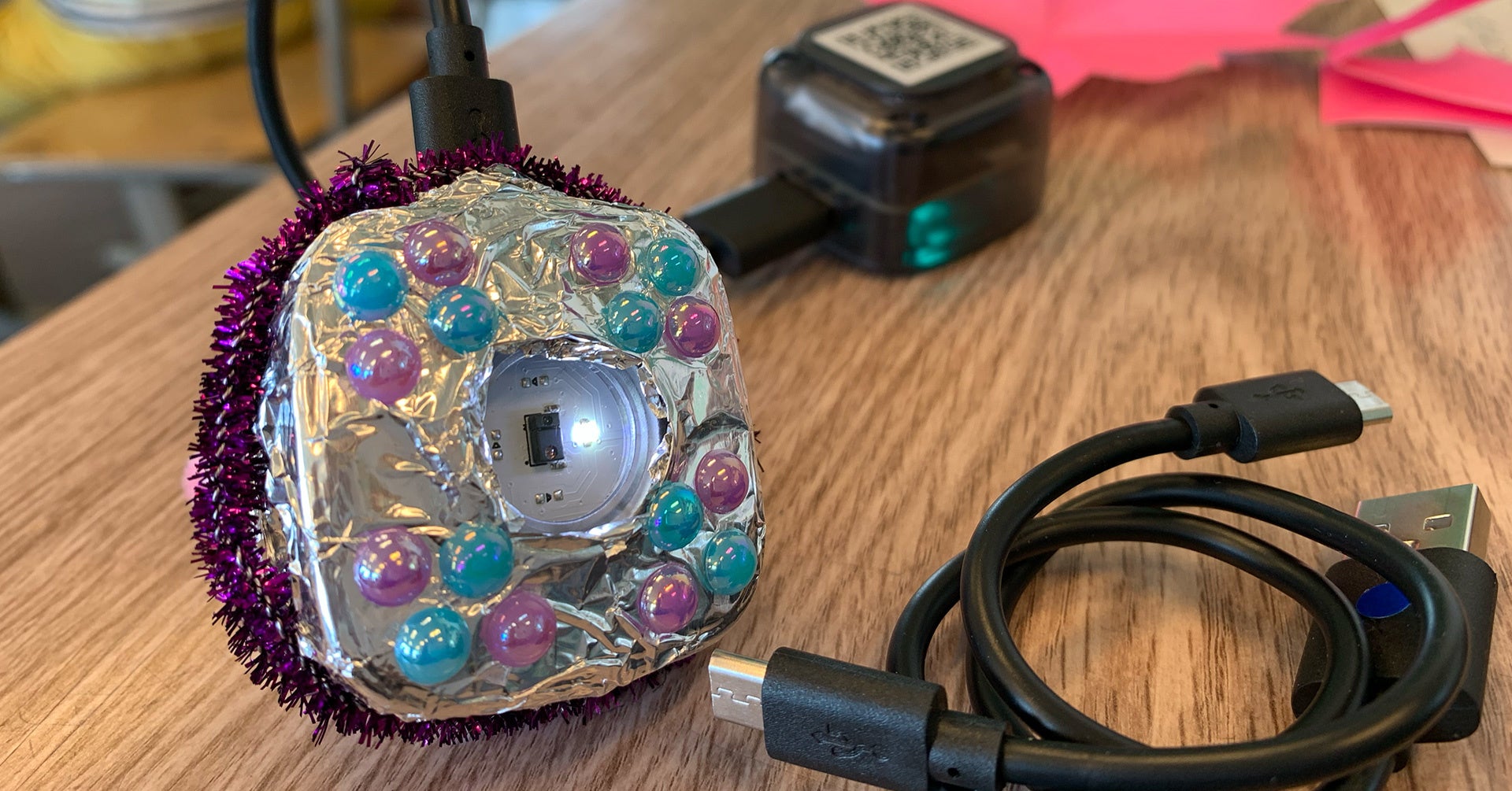 「色を判別して音が出るアクセサリー」のプロトタイプ