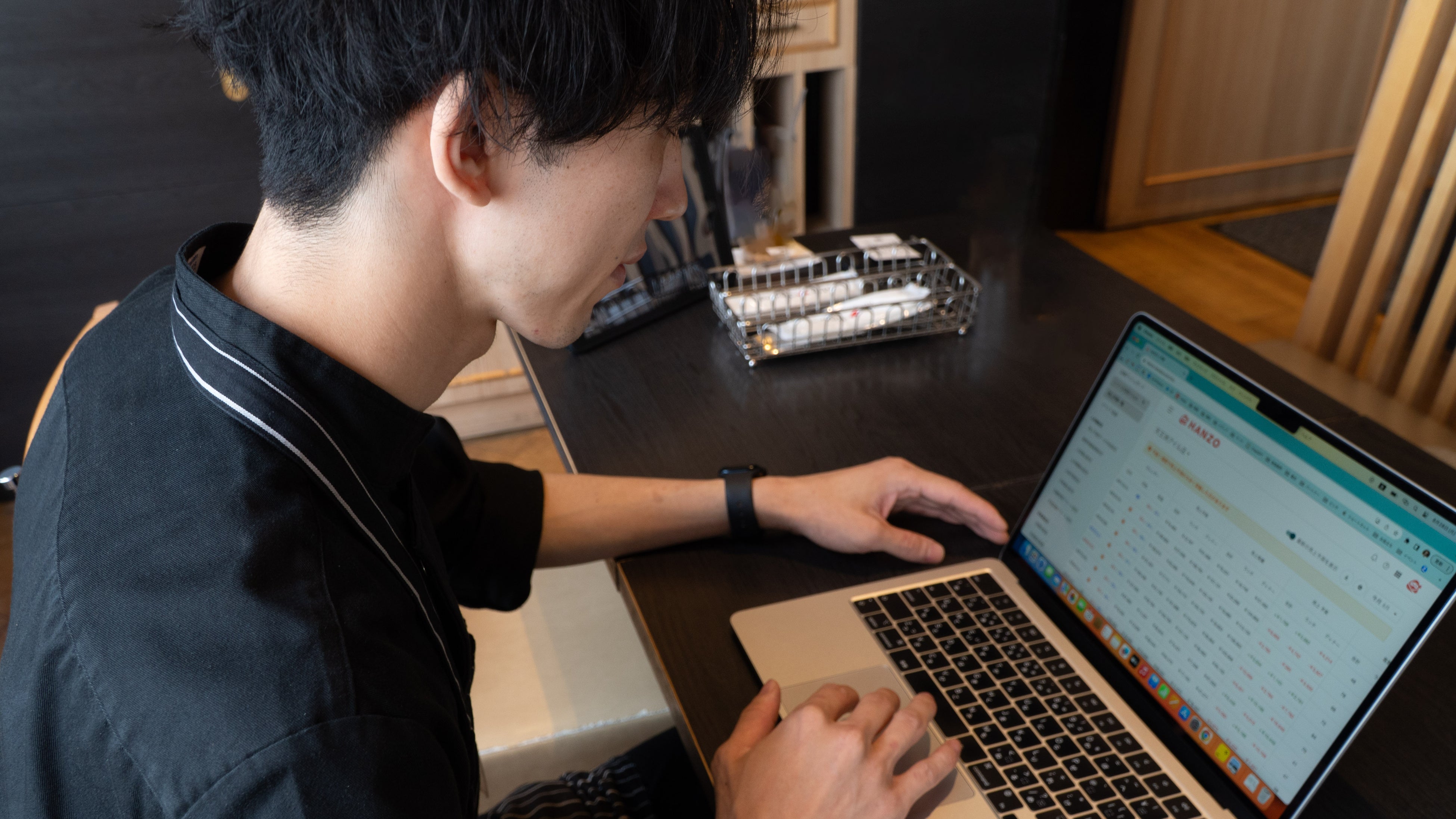 店舗でのHANZO利用イメージ