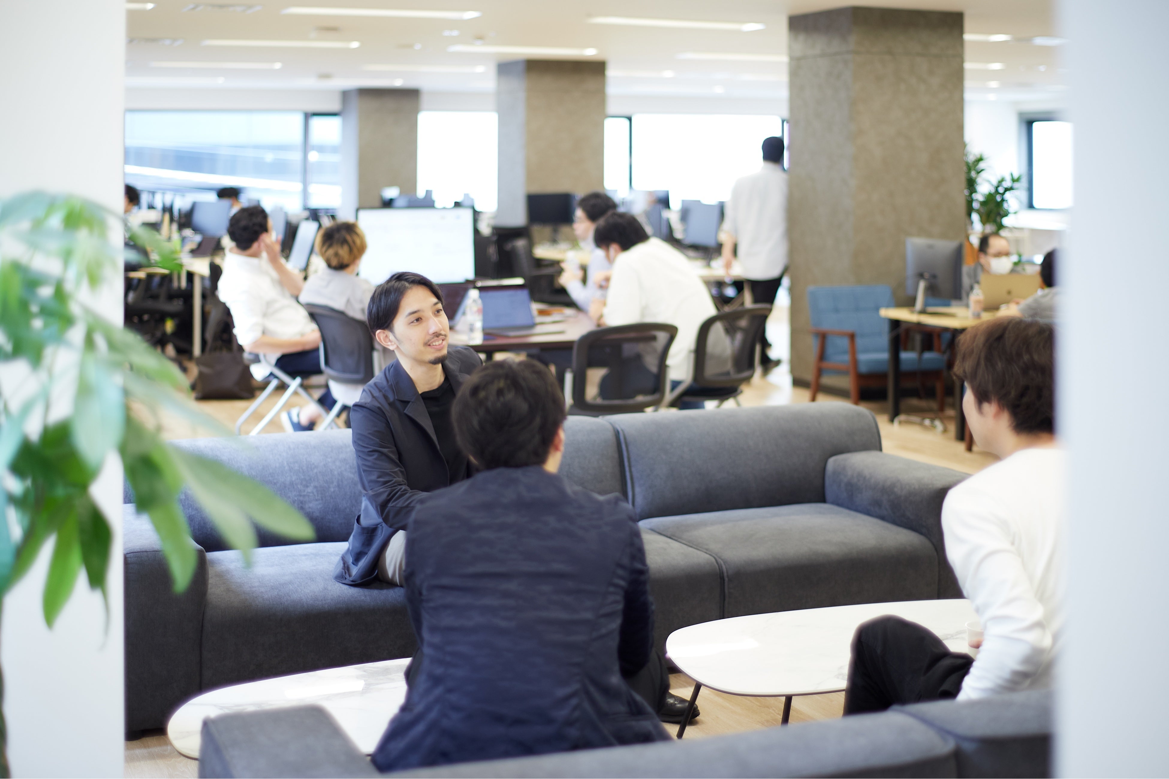 広々とした休憩スペース