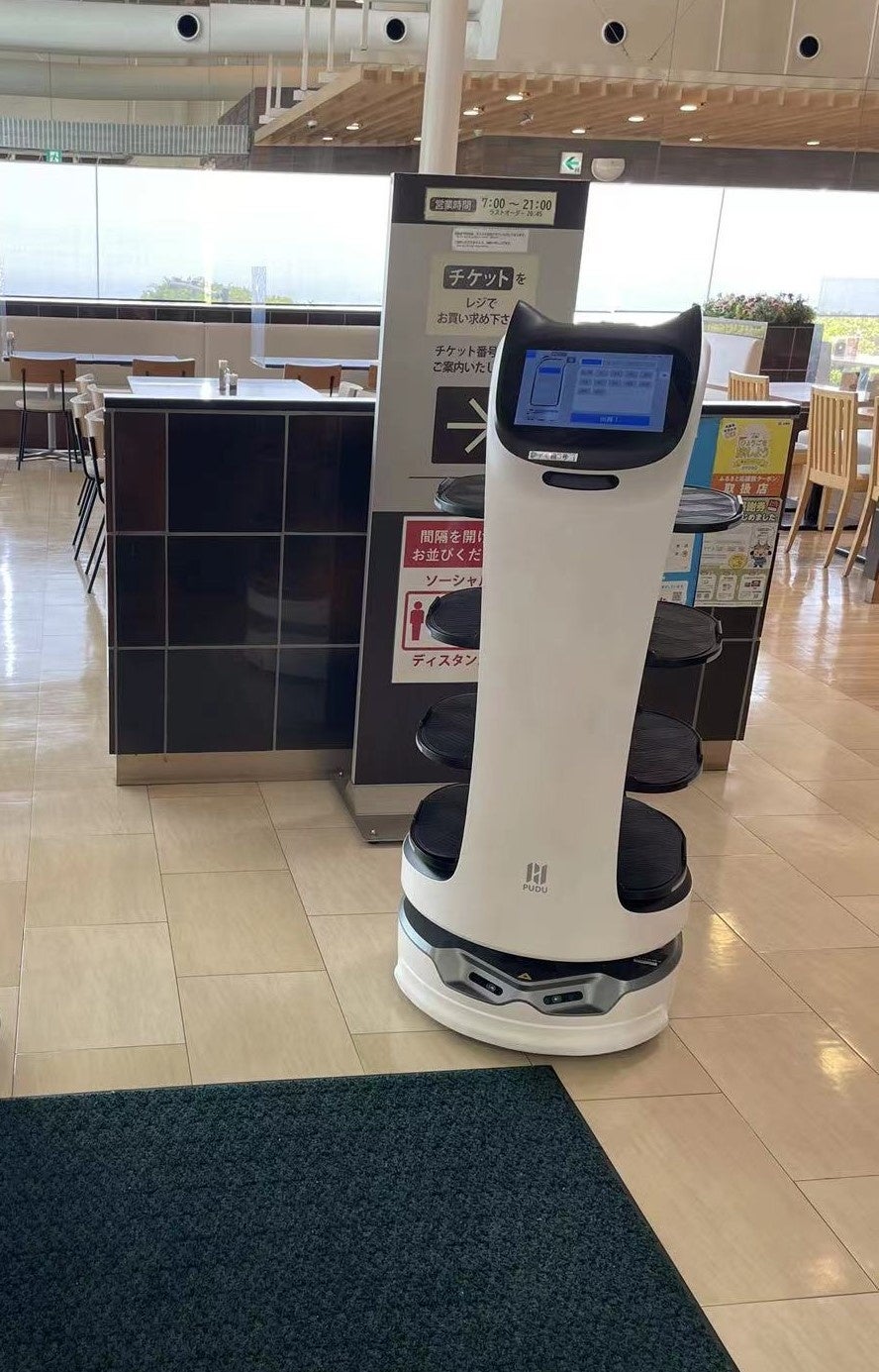 レストラン入口にて