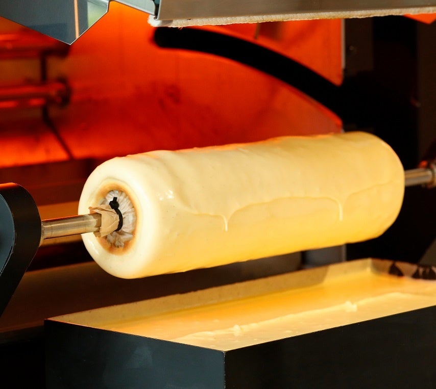 <ユーハイム>AI搭載オーブン「THEO」が作るバウムクーヘン 1,944円(1個) ※お持ち帰り価格です。 日本橋三越本店 本館地下1階 フードコレクション