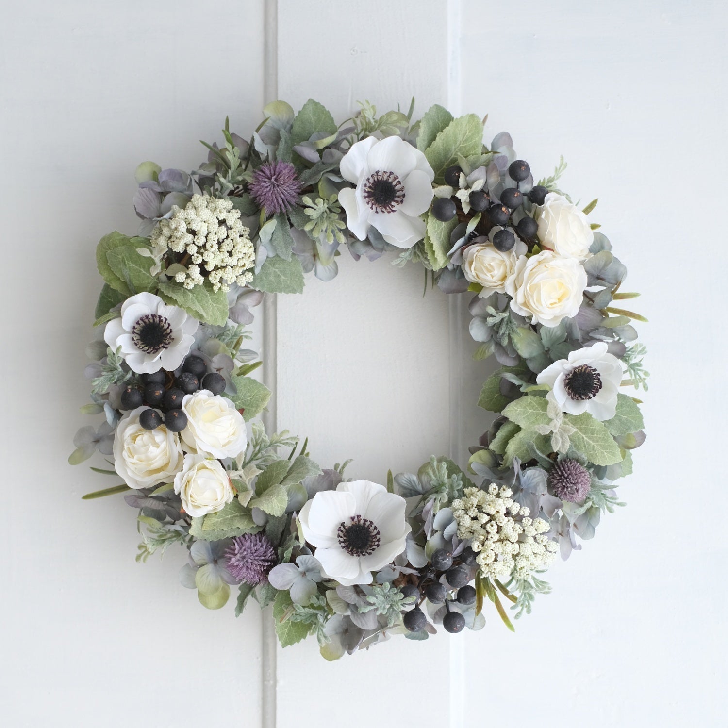 ＜ハニーガーデン＞アモネスのリース・ブルーグリーン　14,850円（税込）※3月23日（水）販売開始予定