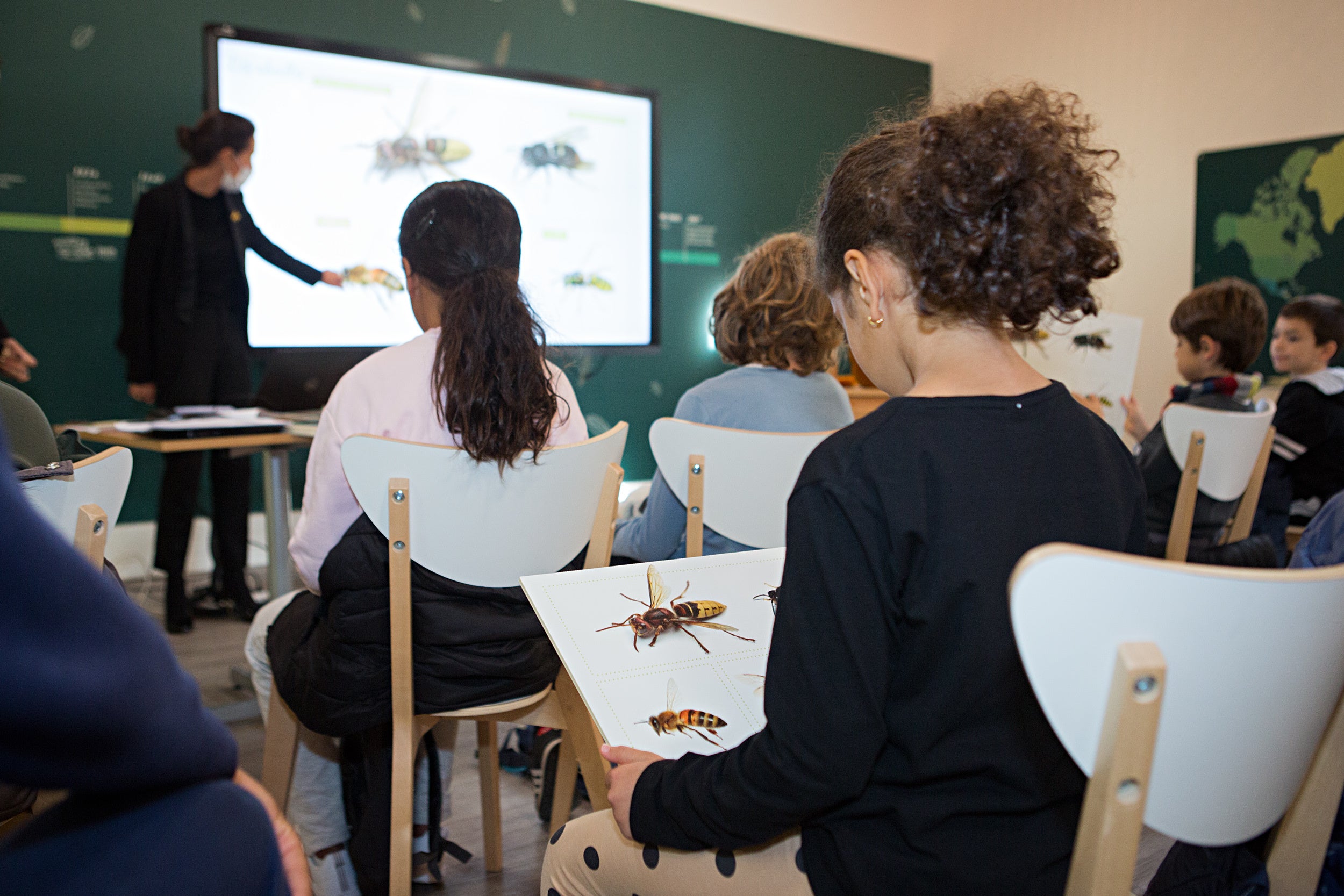 以前開催されたBEE SCHOOLの様子