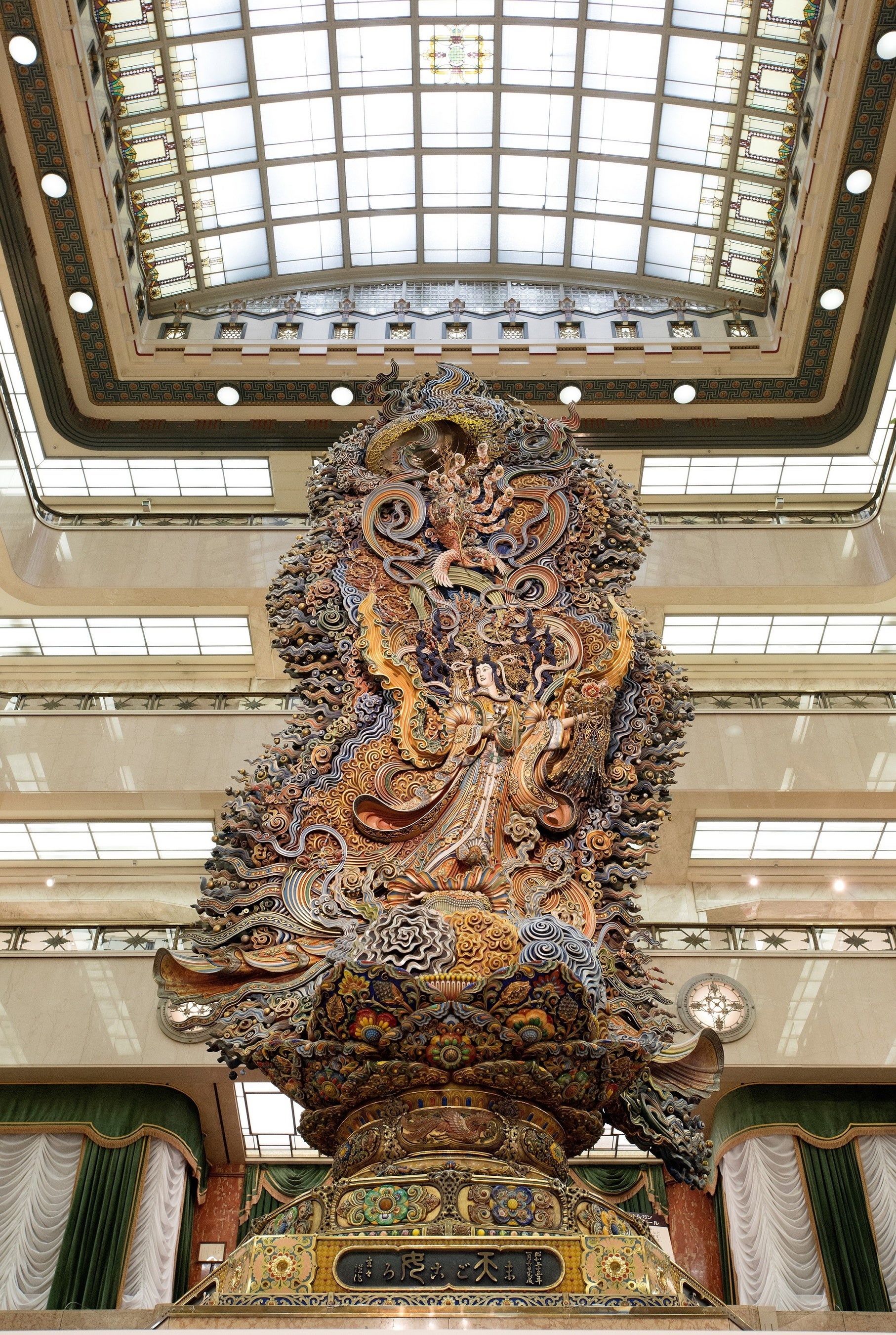 日本橋三越本店 天女像