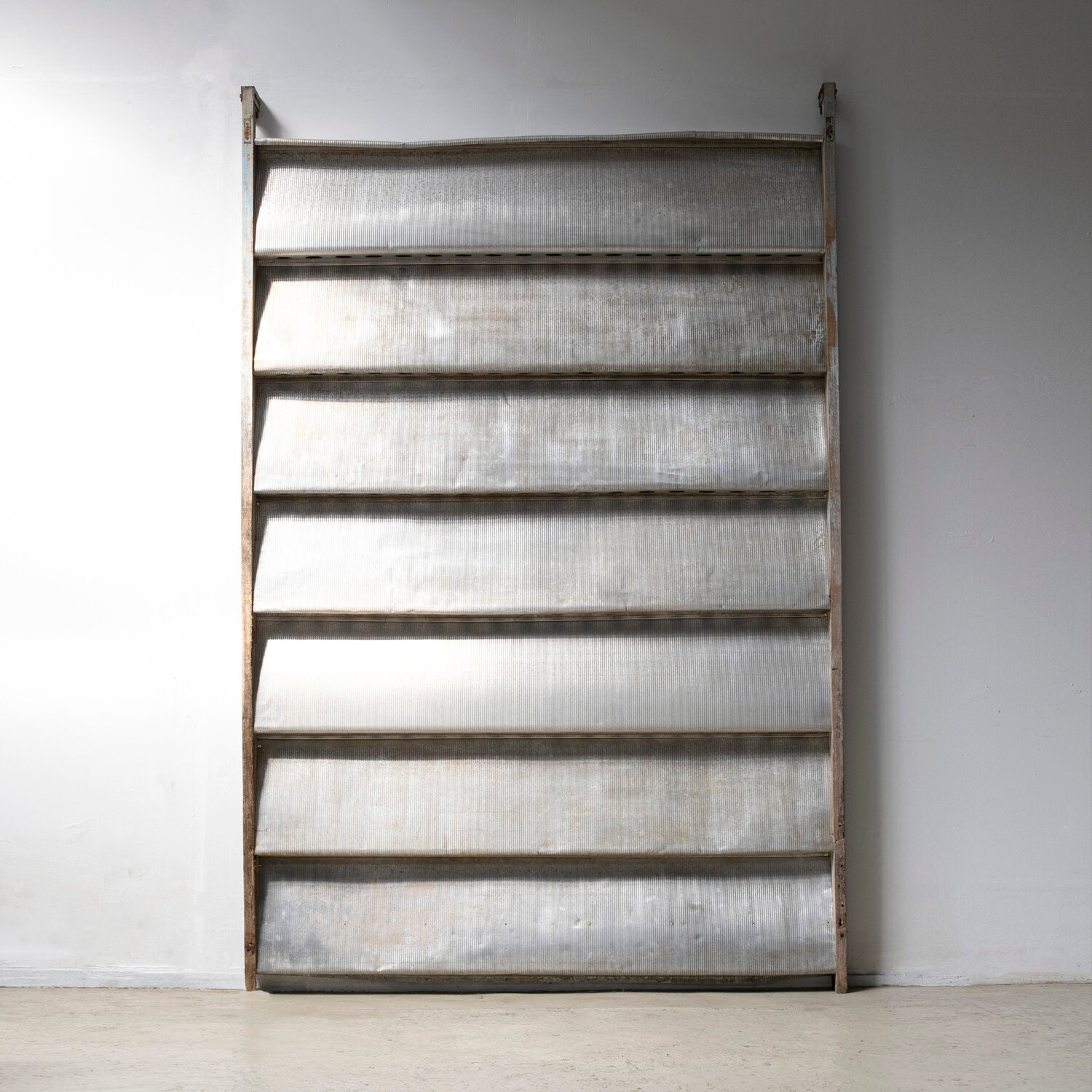 市場ではなかなか実物に触れることができないような作品、約25点を