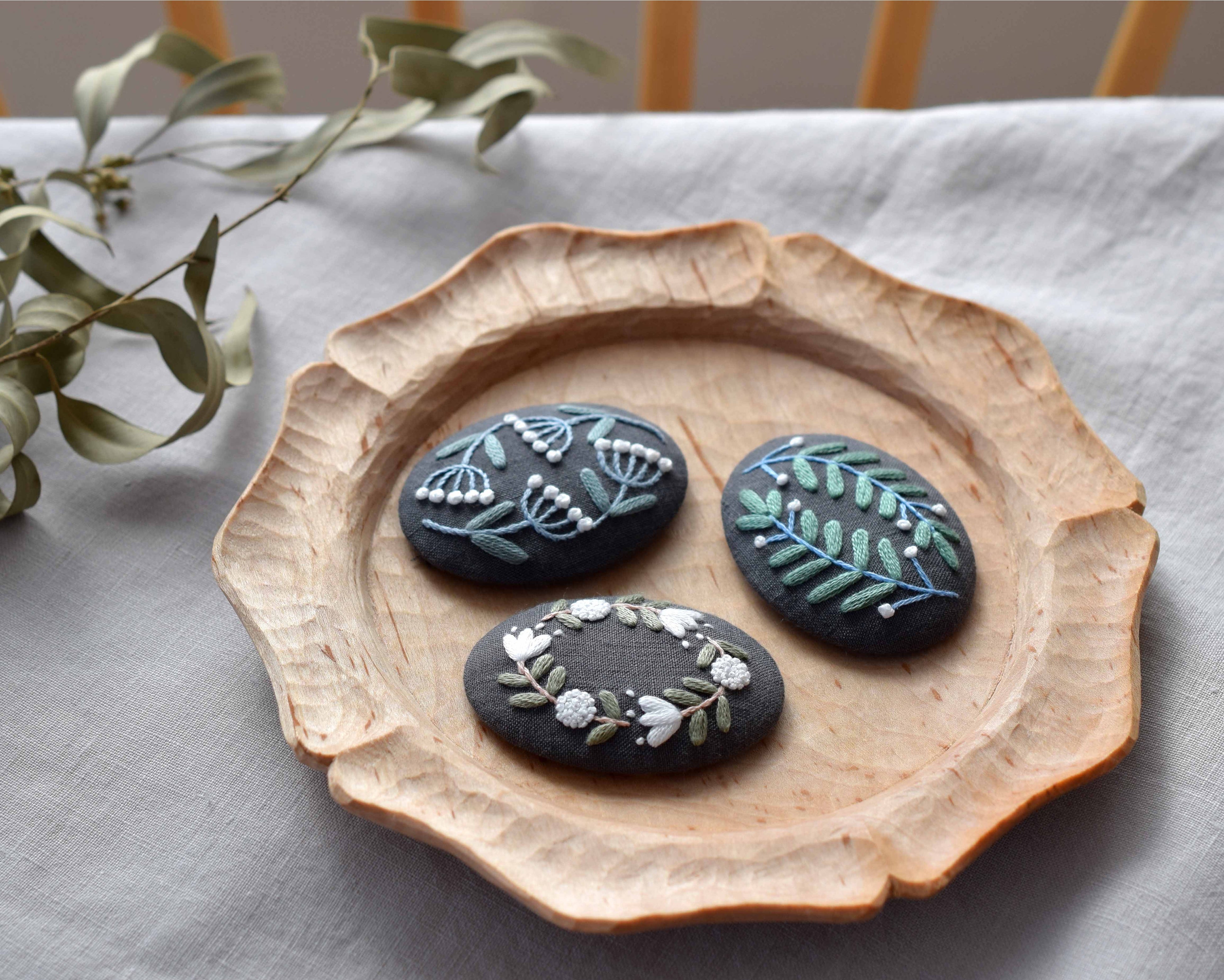 三越購入　手芸　刺繍の道具　インテリアとしても　新品未使用 特別な出会い、没頭する幸せな時間。ISETAN手芸～salon de la création