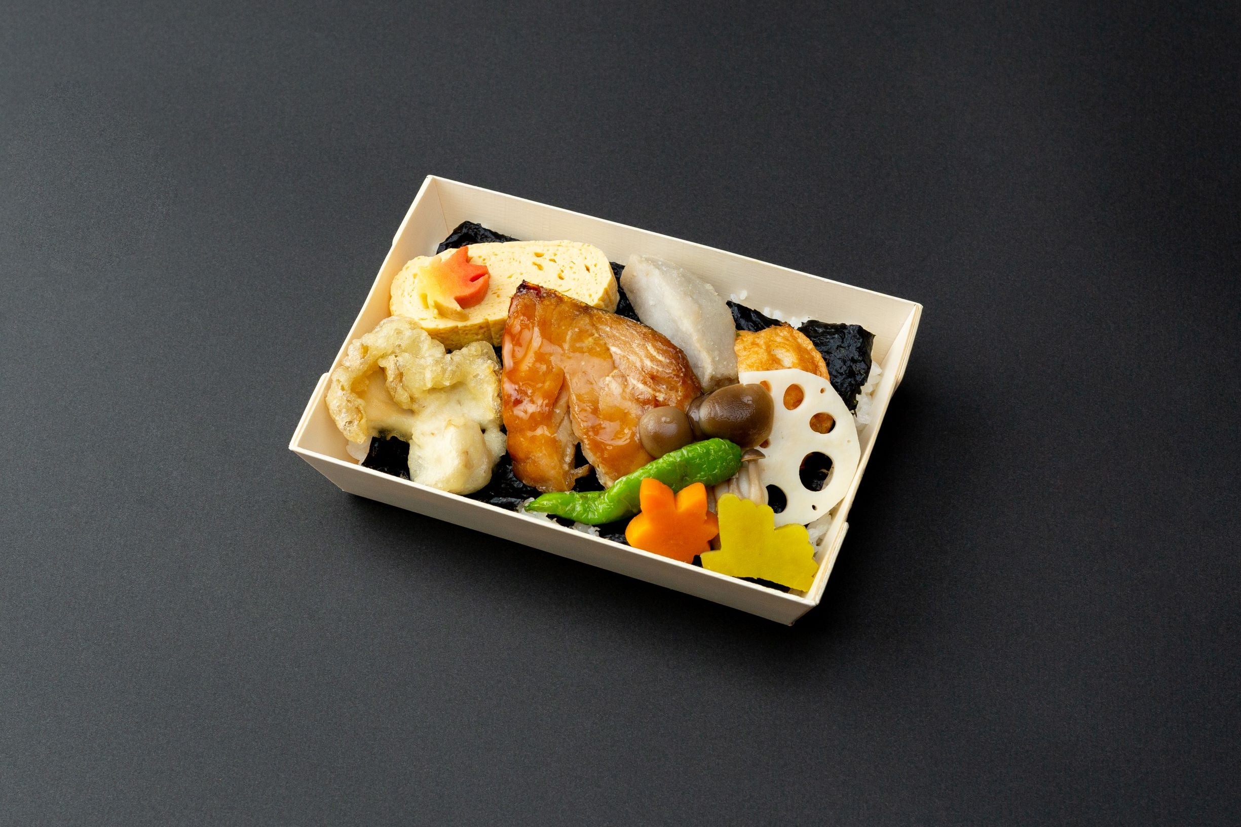 〈京料理　美濃吉〉 銀だら照焼きのり弁1,944円(1折) 12月7日(水)～20日(火) 各日10点限り