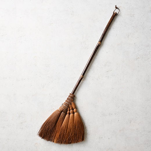 棕櫚皮、黒竹、ステンレス線、 長さ約88cm、 お手入れ用たわし付