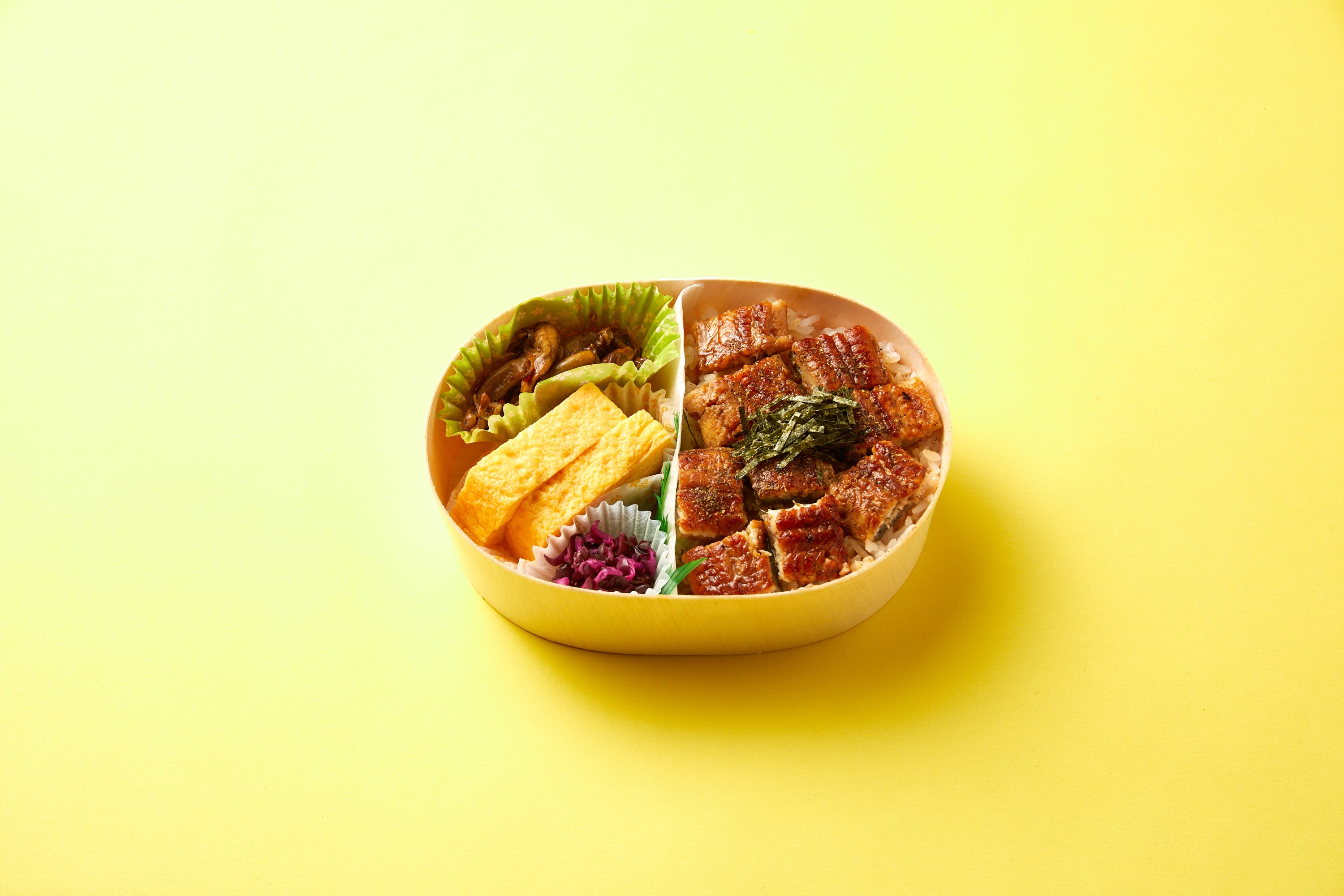 〈ての字〉 春の鰻づくし弁当　1,512円