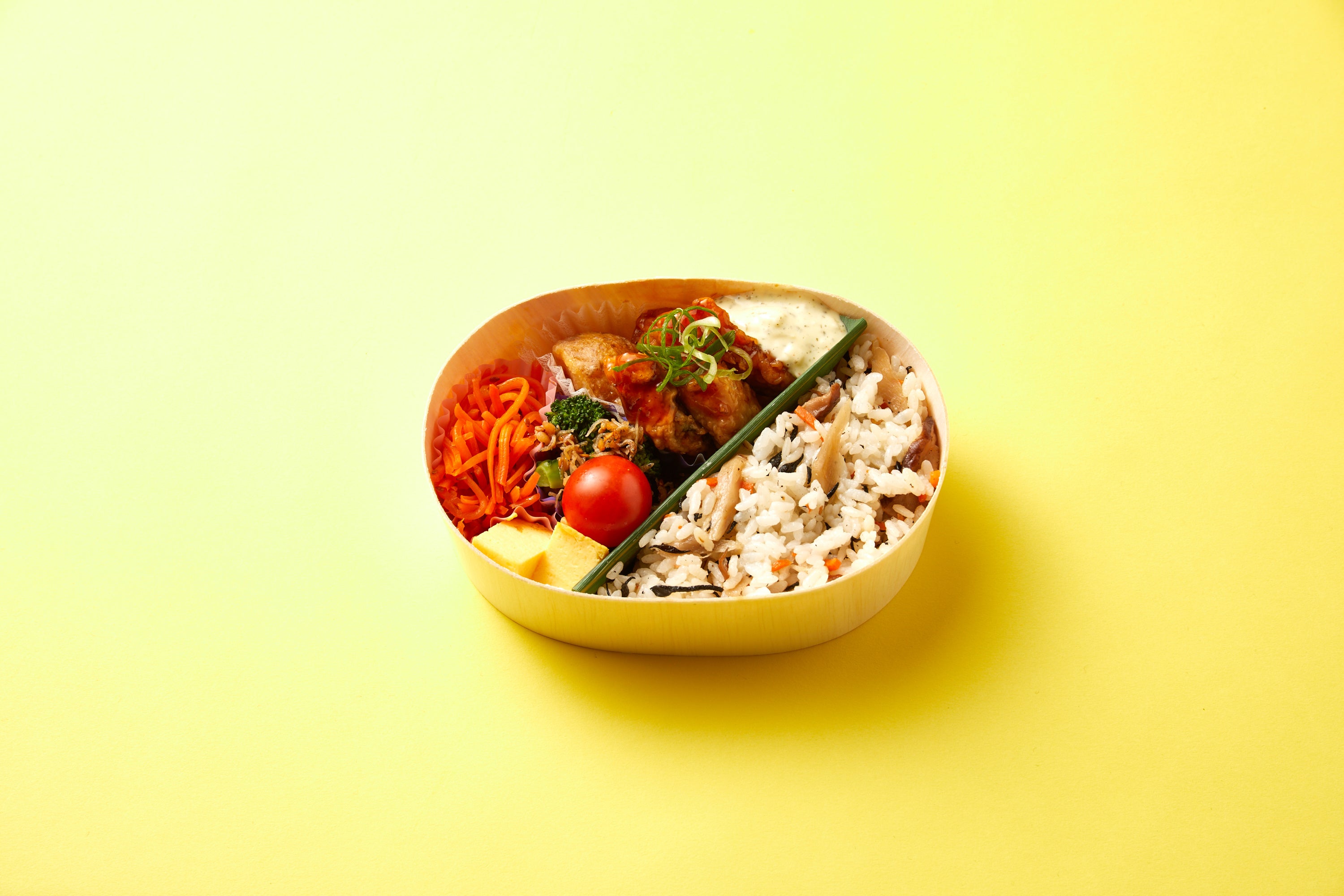 〈いとはん 〉春を彩る いとはん小箱 810円