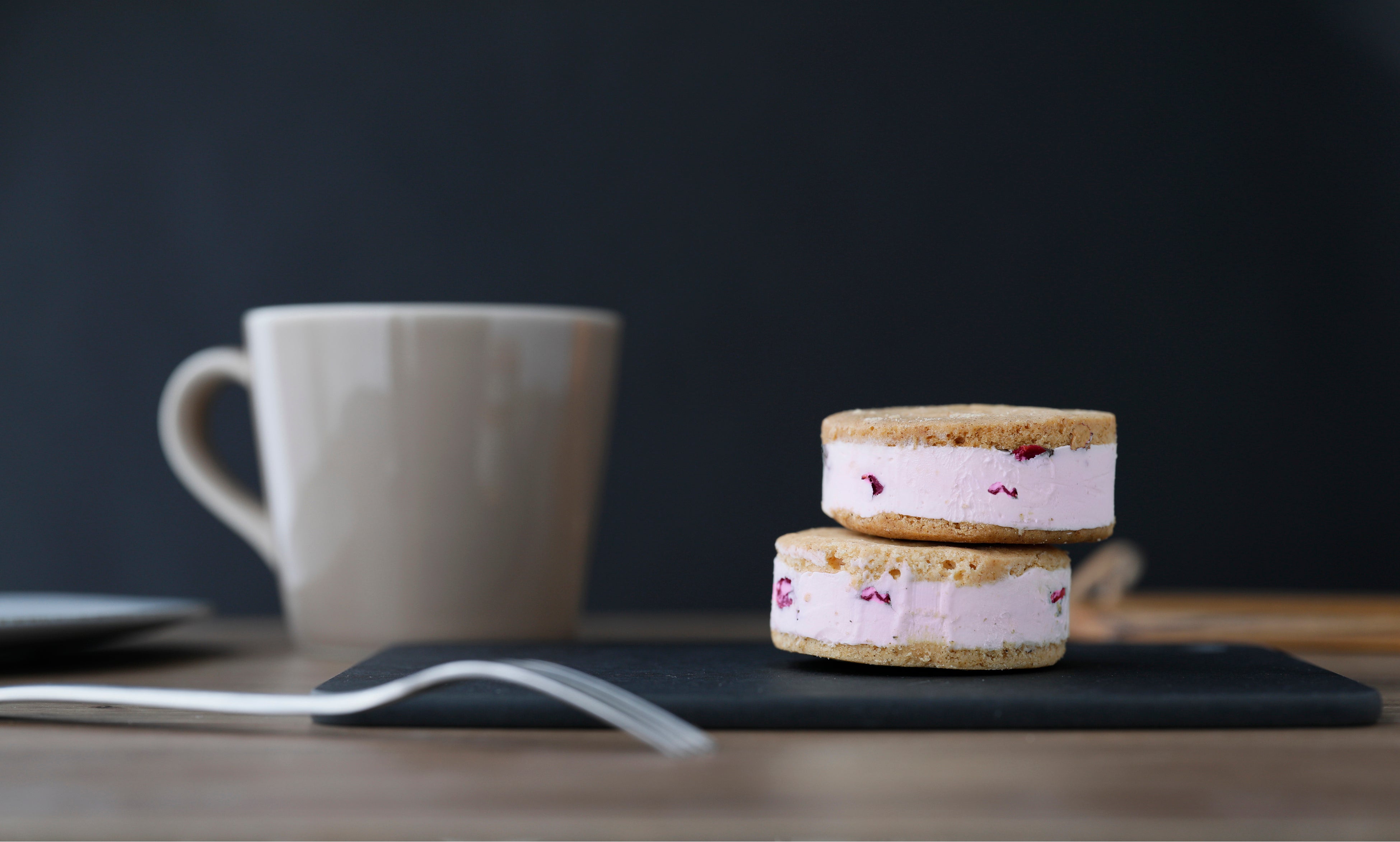 ＜レクラン ドゥ ルコルテ＞ベリーサンドグラン401円（1個）