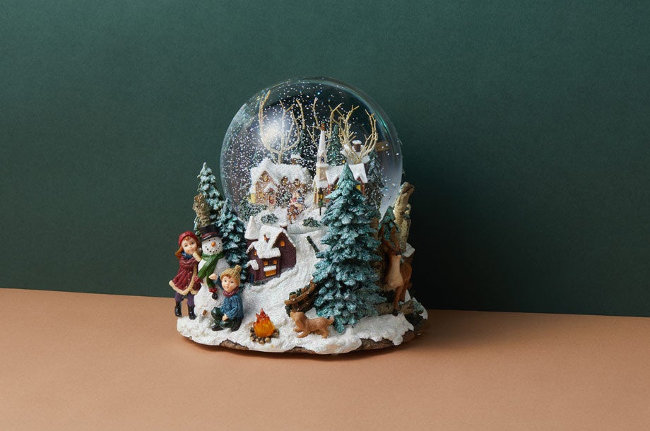 約200種類の幻想的なスノードームが伊勢丹新宿店に集結☆キャンドルや