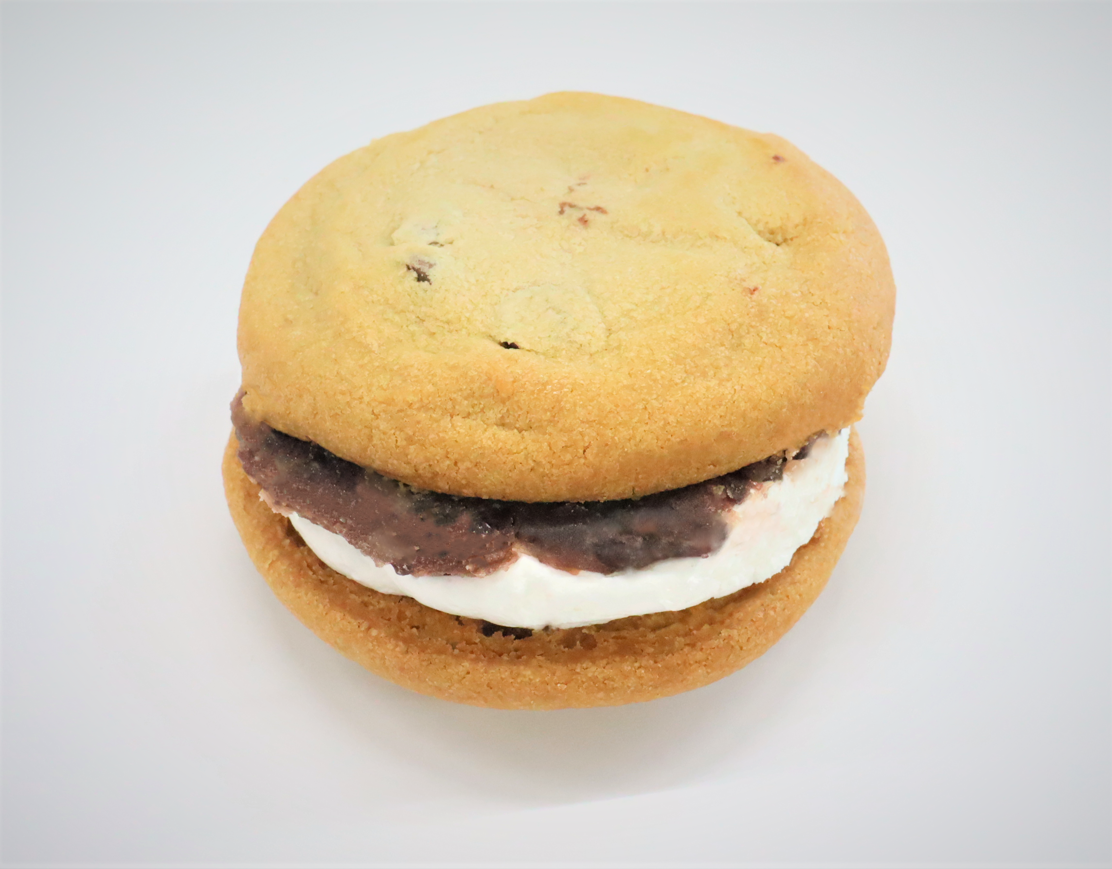 ［銀座三越限定］＜榮太樓總本鋪＞コラボレーション　窯出しカントリーマアムケーキ(小豆とクリーム) 864円 (1個)