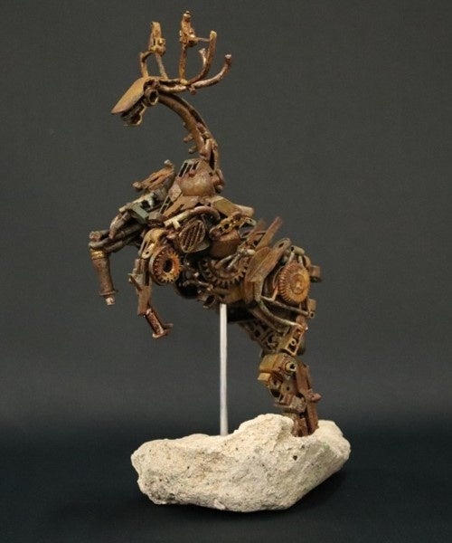 〈坂田 樹〉 嘶く