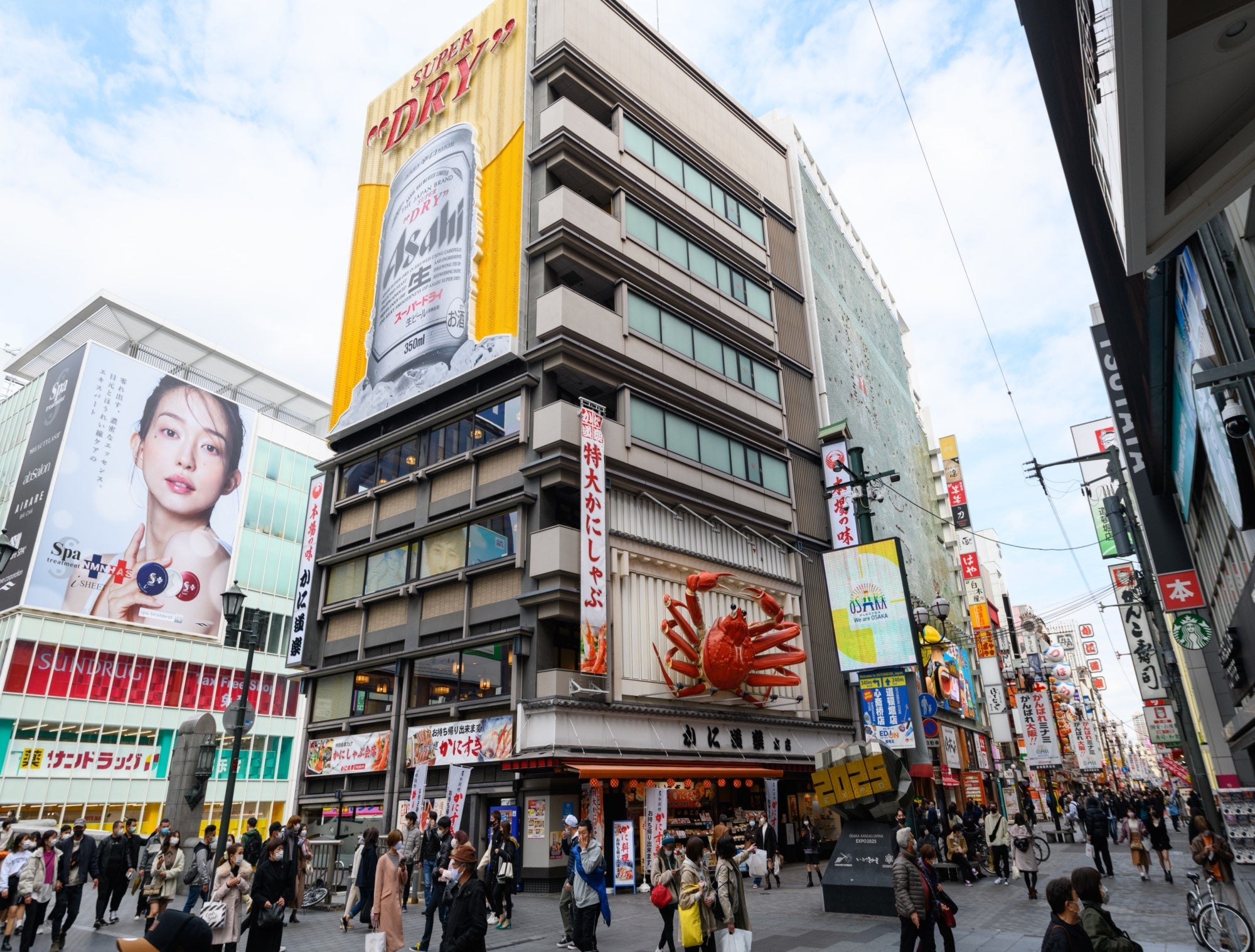 ＜道頓堀商店街＞©（公財）大阪観光局