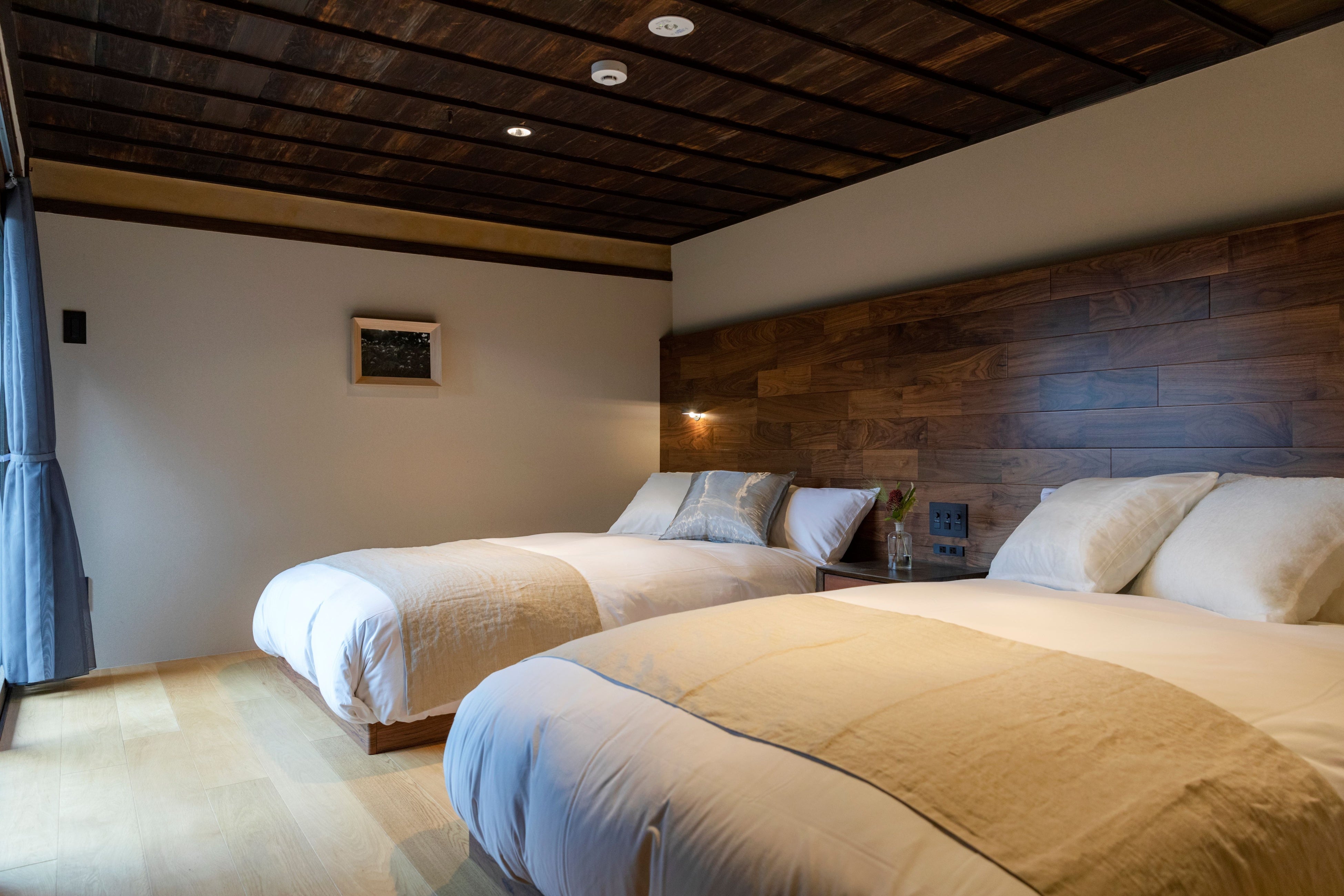 落ち着いたベッドルーム