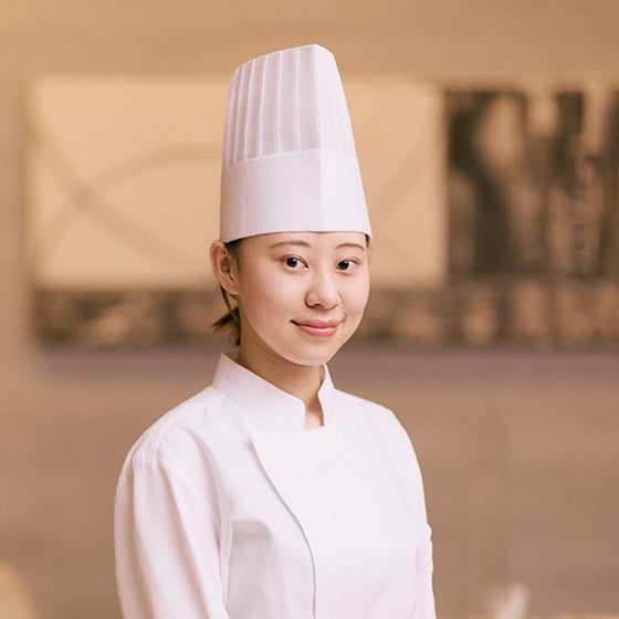 パティシエ：林 満里矢