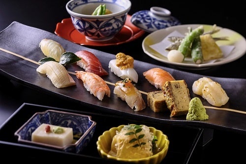 「日本料理 おおみ」の『鮨ランチ』イメージ