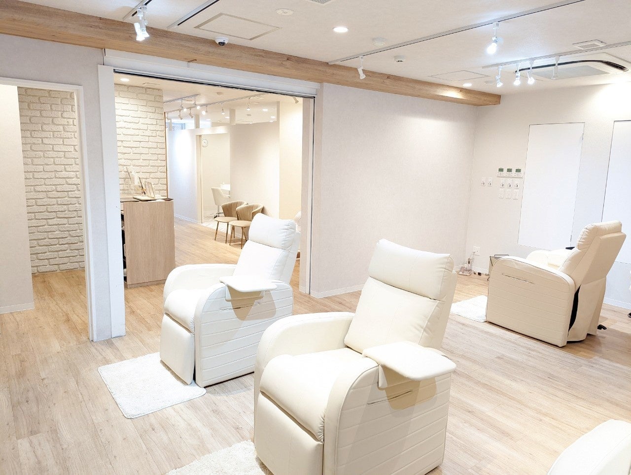 ビアンカ Bianca名古屋名駅店 6月24日ビアンカグループ初の名古屋出店第一号店は 名古屋駅徒歩5分 ネイル アイラッシュサロングランドオープンのお知らせ 株式会社鉄人化計画グループのプレスリリース ビアンカ Bianca名古屋名駅店 6月24日ビアンカグループ初の名古屋出店第一号店は 名古屋駅徒歩5分 ネイル アイラッシュサロングランドオープンのお知らせ 株式会社鉄人化計画グループのプレスリリース