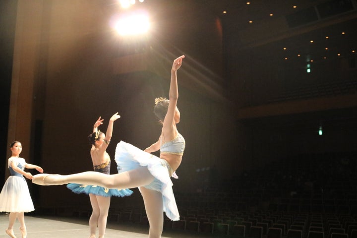 大阪・クレオ中央で開催されたマーティプレバレエコンクールvol.16の熱狂的な舞台 大阪・クレオ中央で開催されたマーティプレバレエコンクールvol.16の熱狂的な舞台