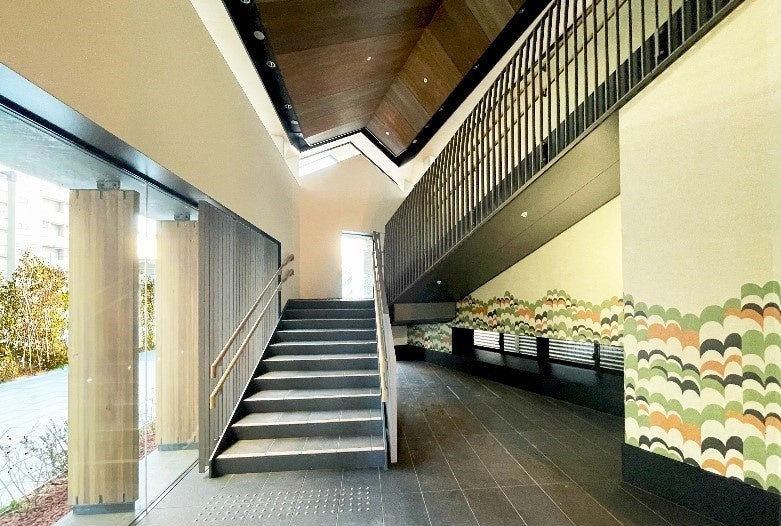 ＜内観写真＞蔵エントランス（保育園エントランス）