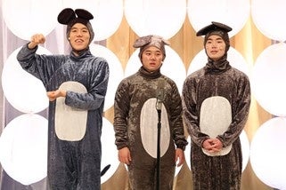  四千頭身による漫才 （C）TITAN TOPICS フジテレビ