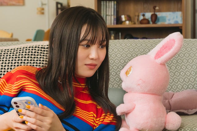 (左から) 三原羽衣、さくら ©️2023 SANRIO CO., LTD. ぼさにまる製作委員会